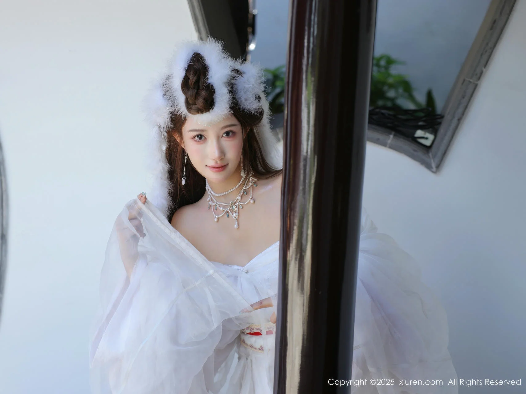 XiuRen 秀人 No.10843 金允希Yuki 白色锦毛鼠装扮 - 54