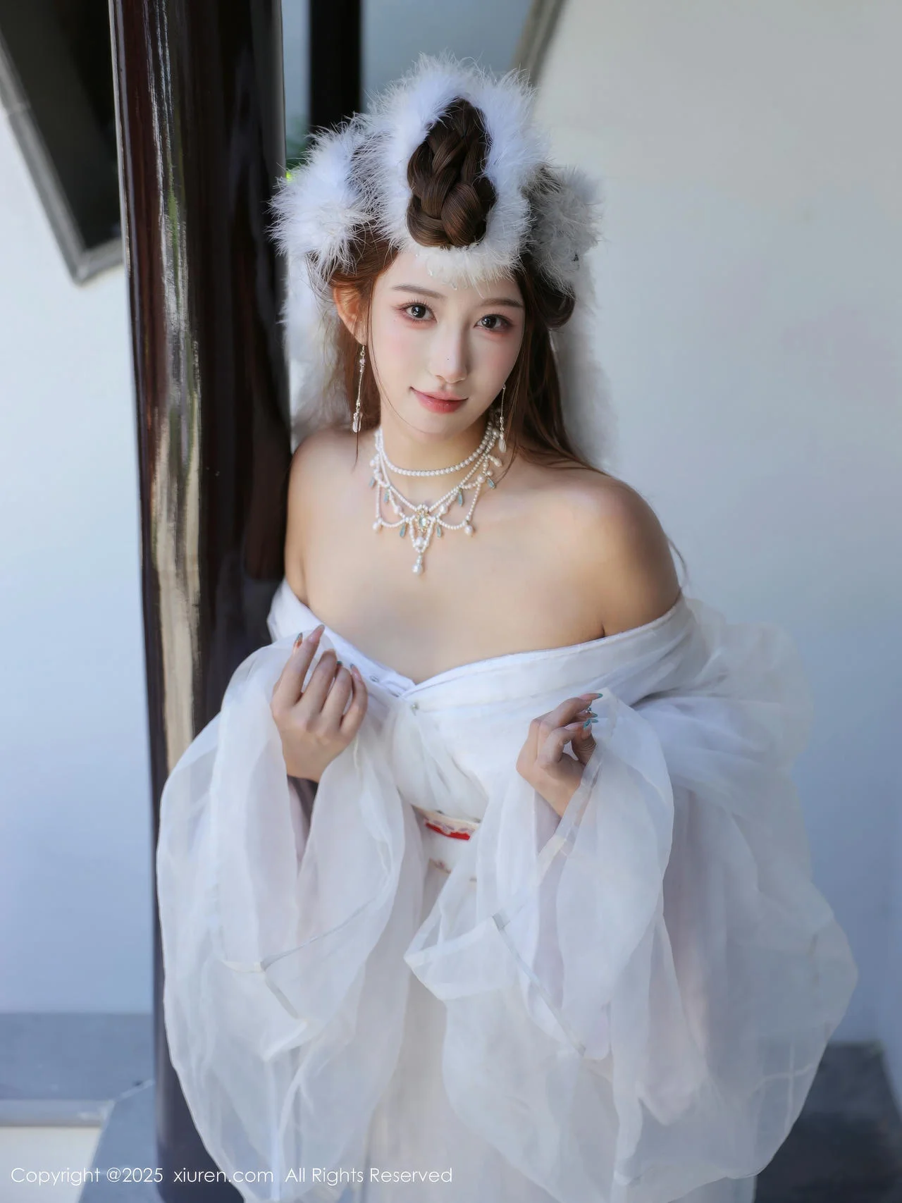 XiuRen 秀人 No.10843 金允希Yuki 白色锦毛鼠装扮 - 58