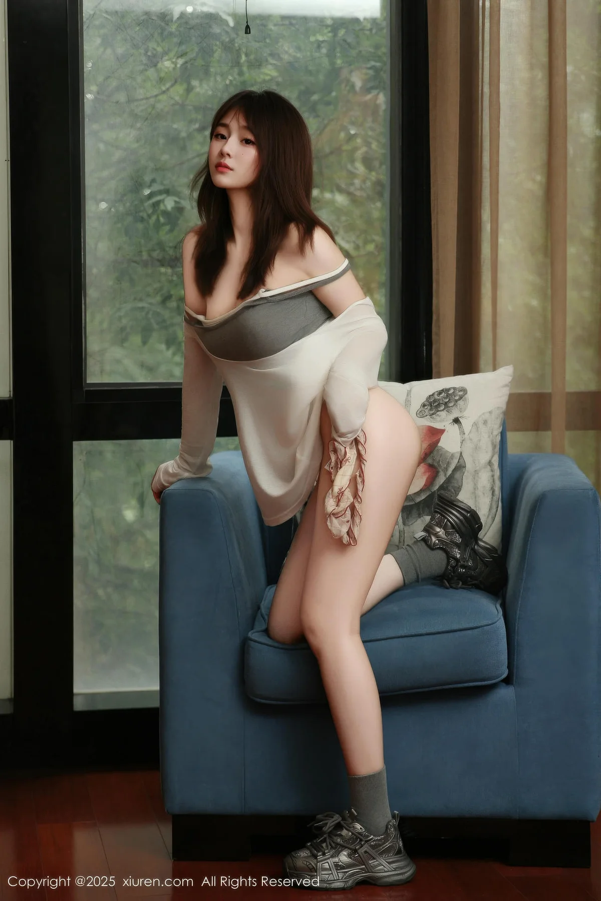 XiuRen 秀人 No.10845 炎恬kitty 柔美身段浅色短裙 - 65
