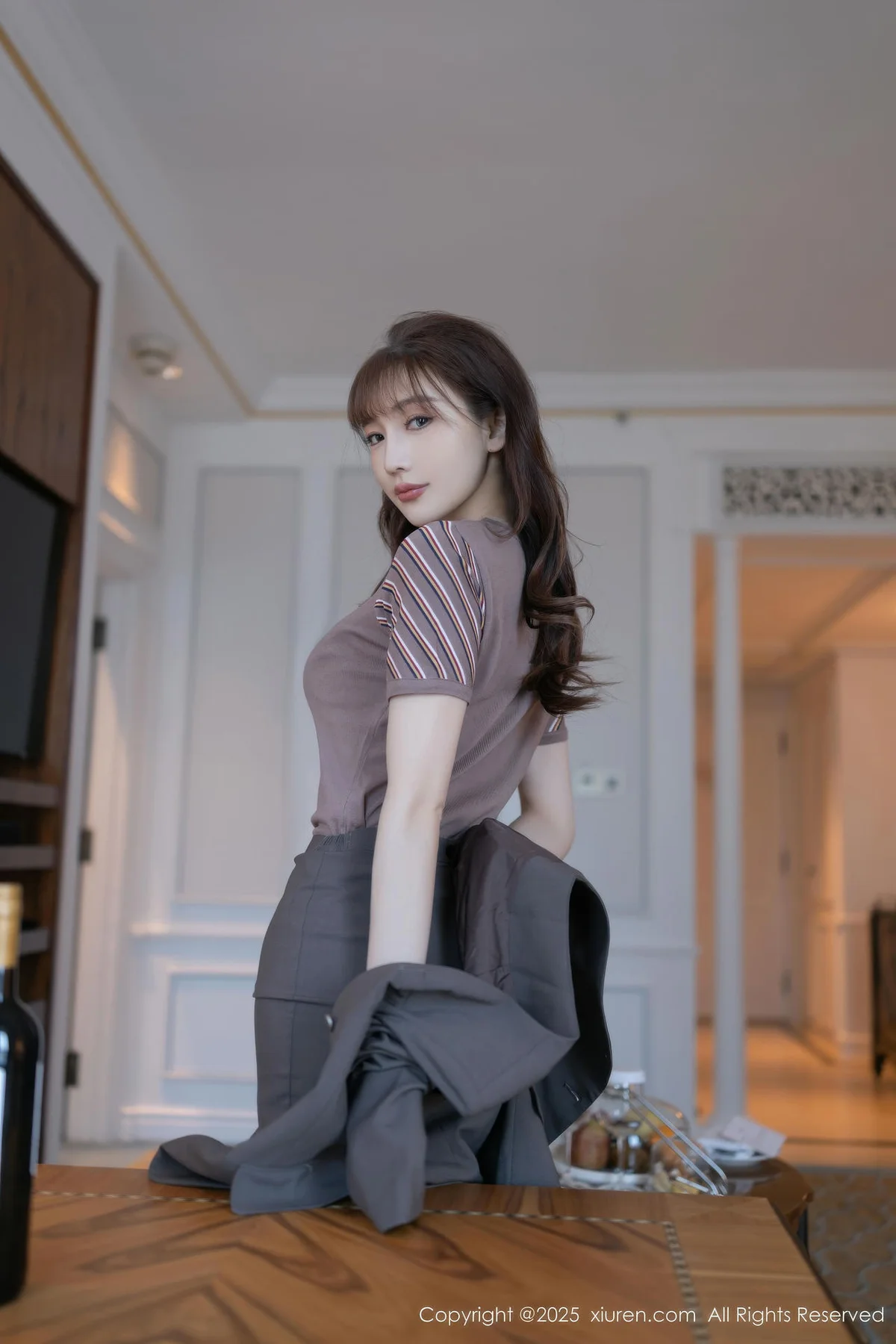 XiuRen 秀人 No.10850 陆萱萱空姐制服魅惑黑丝妖艳动人 - 13