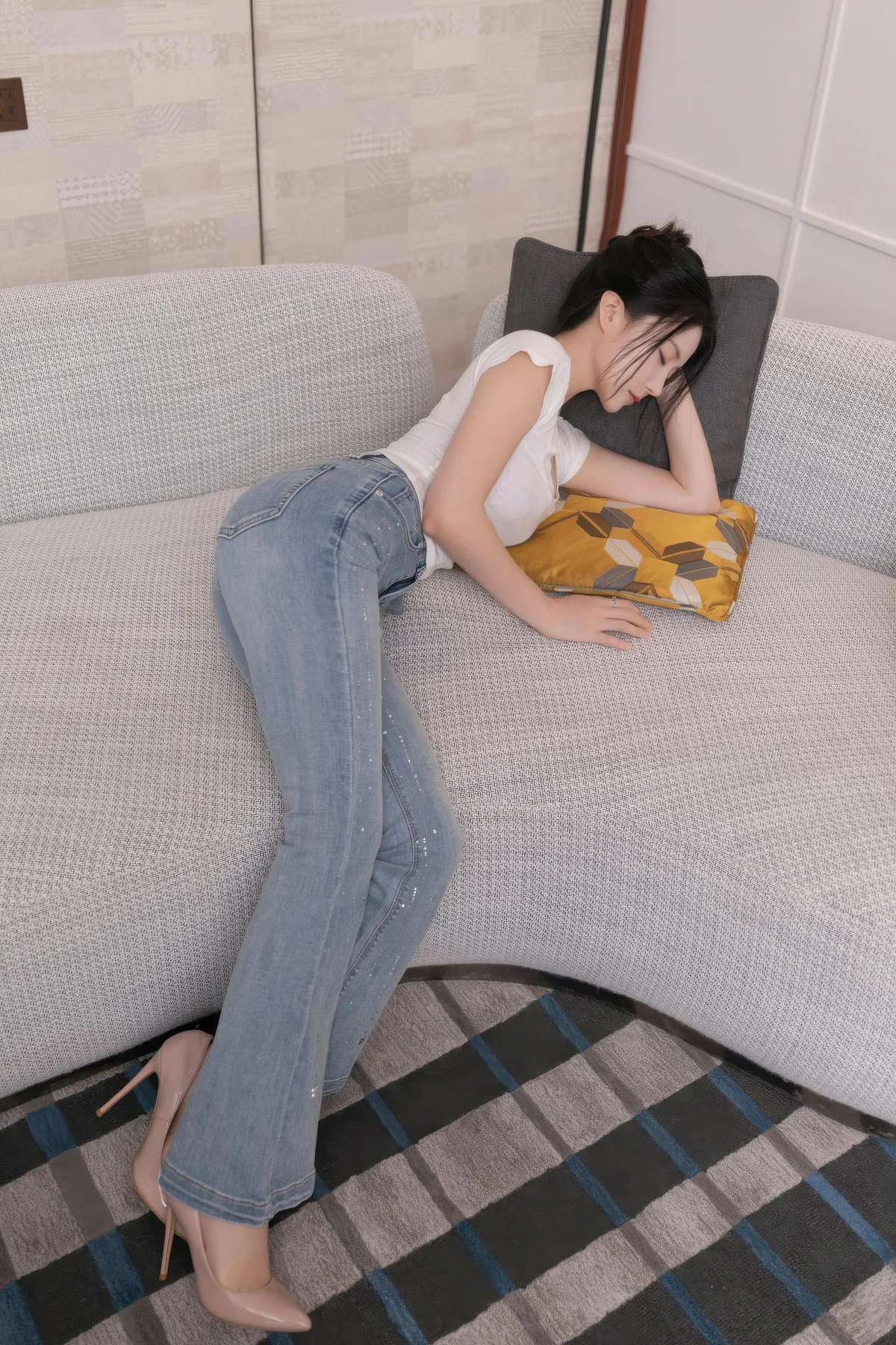 XiuRen 秀人 No.10858 鱼子酱Fish 捆绑灰色蕾丝服饰 - 23
