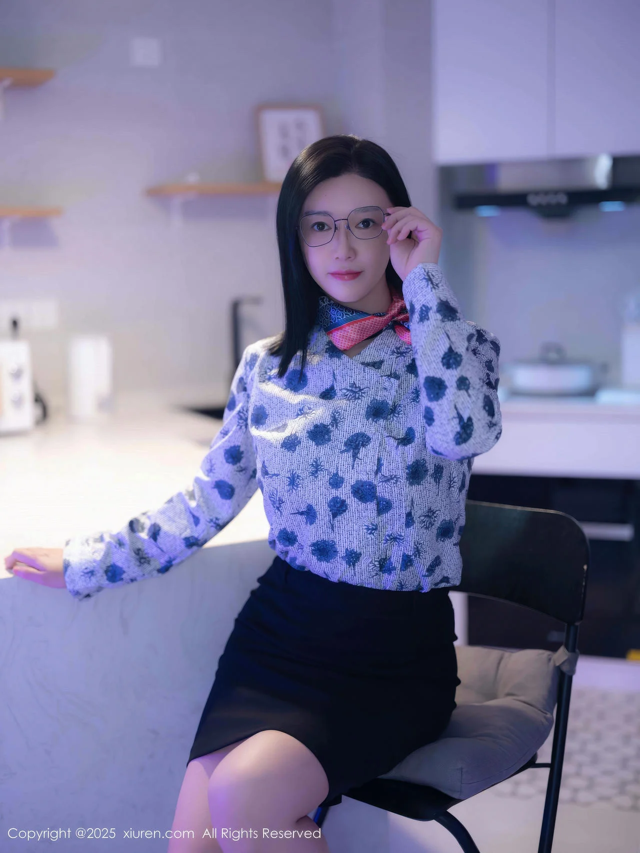 XiuRen 秀人 No.10866 软情空姐爆乳连体衣制服 - 3