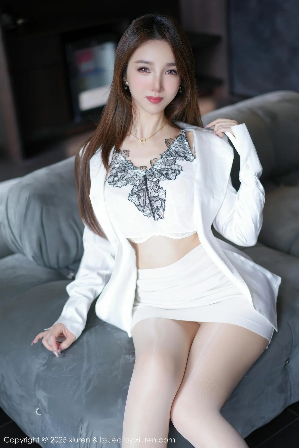 XiuRen 秀人 No.10872 桃桃夭夭twins 蕾丝内衣灰色OL服饰 - 10