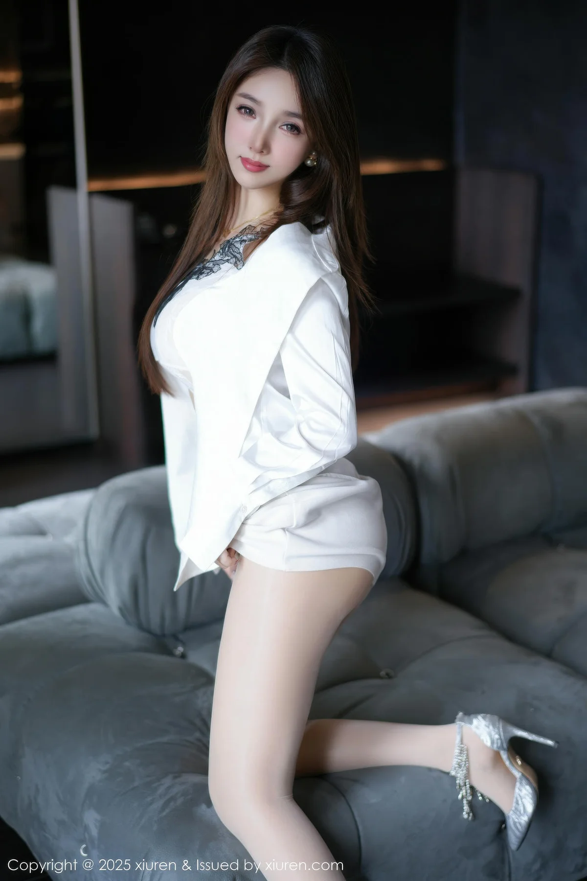 XiuRen 秀人 No.10872 桃桃夭夭twins 蕾丝内衣灰色OL服饰 - 15