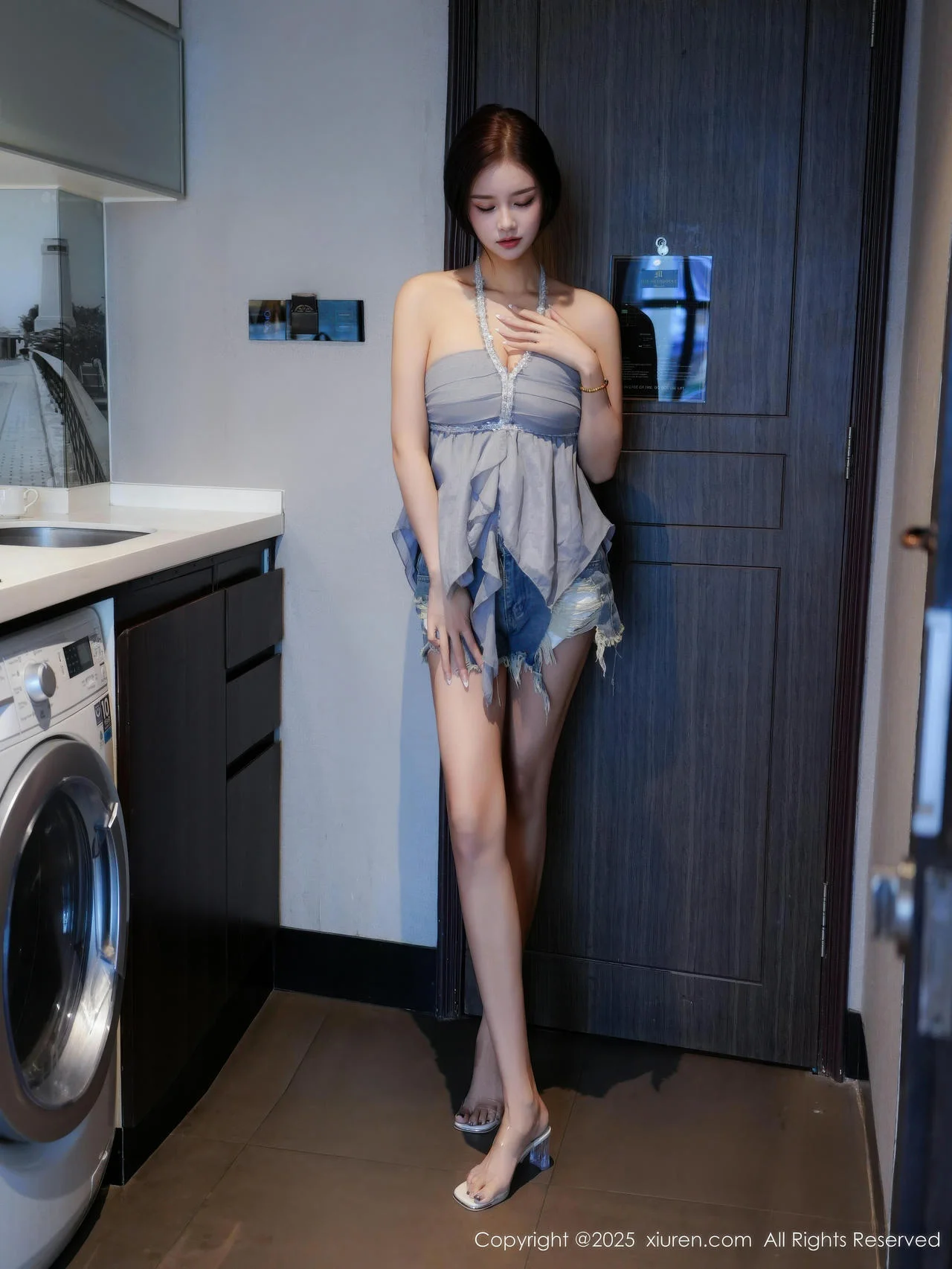 XiuRen 秀人 No.10893 特蕾莎厨娘灰色抹胸 - 9