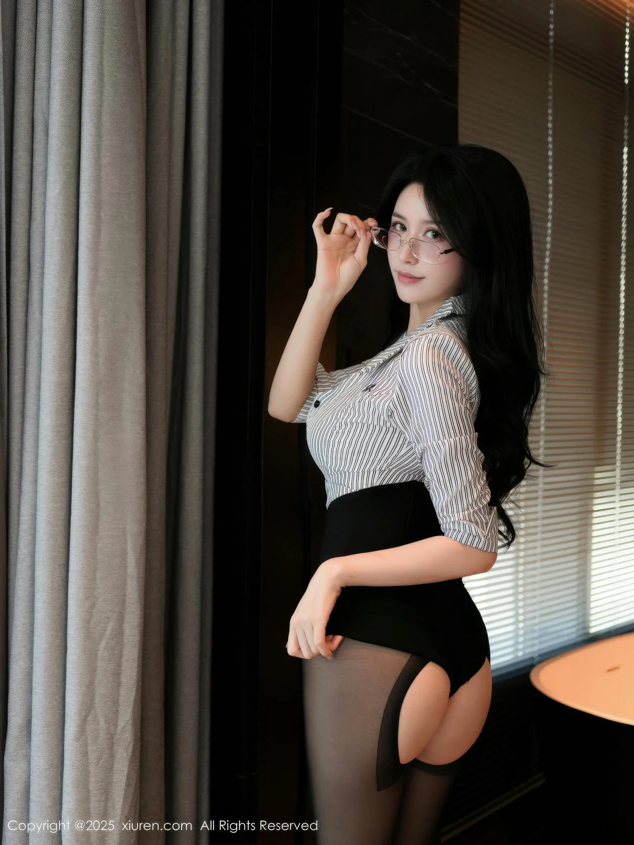XiuRen 秀人 No.10905 shelly诗莉吖 性感OL服饰黑丝 - 22