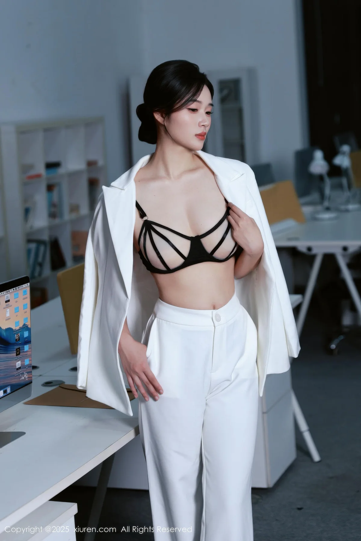 XiuRen 秀人 No.10908 南乔 白色西装黑丝ol - 17