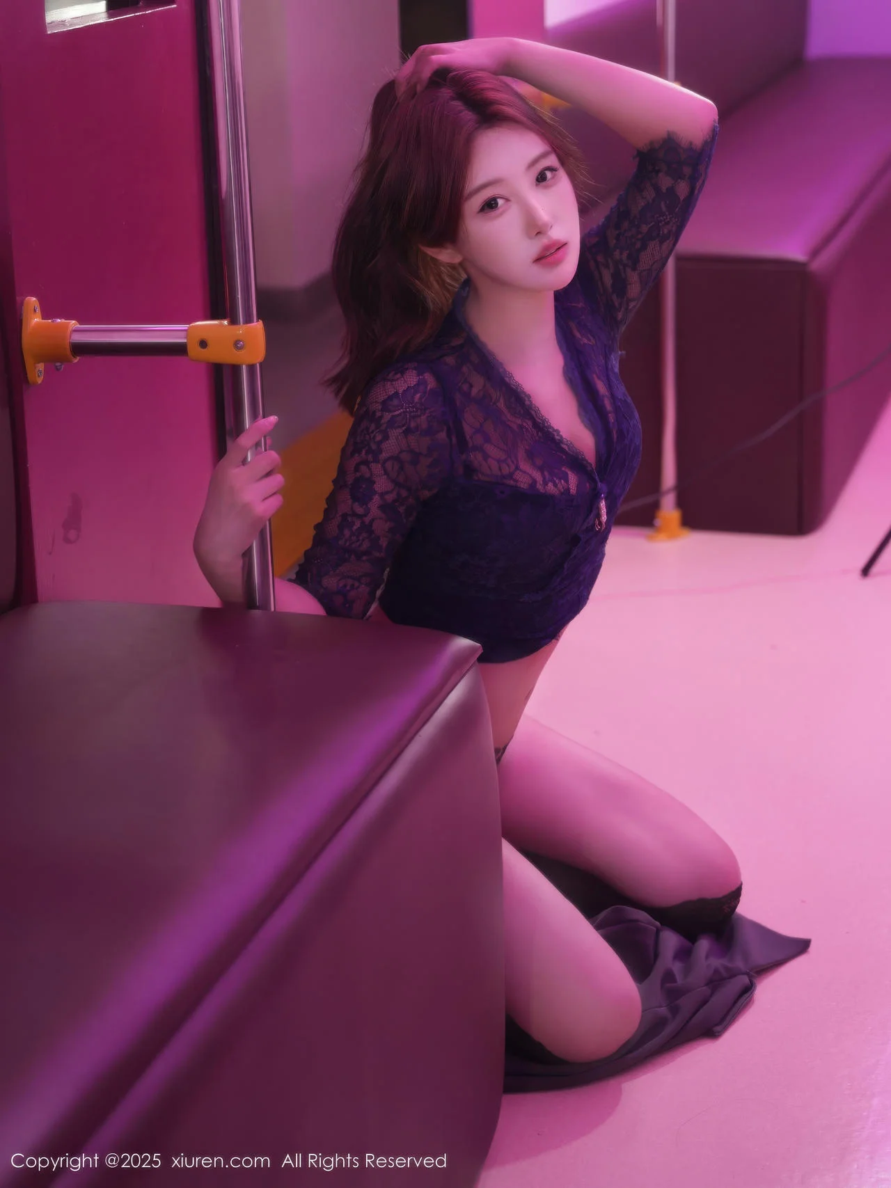 XiuRen 秀人 No.10910 金允希Yuki 地铁场景拍摄 - 48