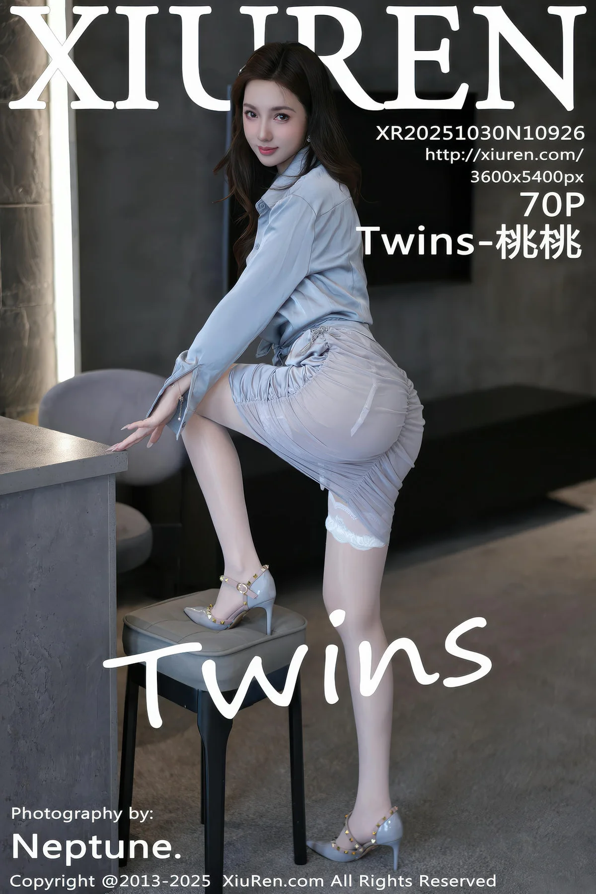 XiuRen 秀人 No.10926 Twins桃桃 浅色连衣短裙白丝美腿 - 71
