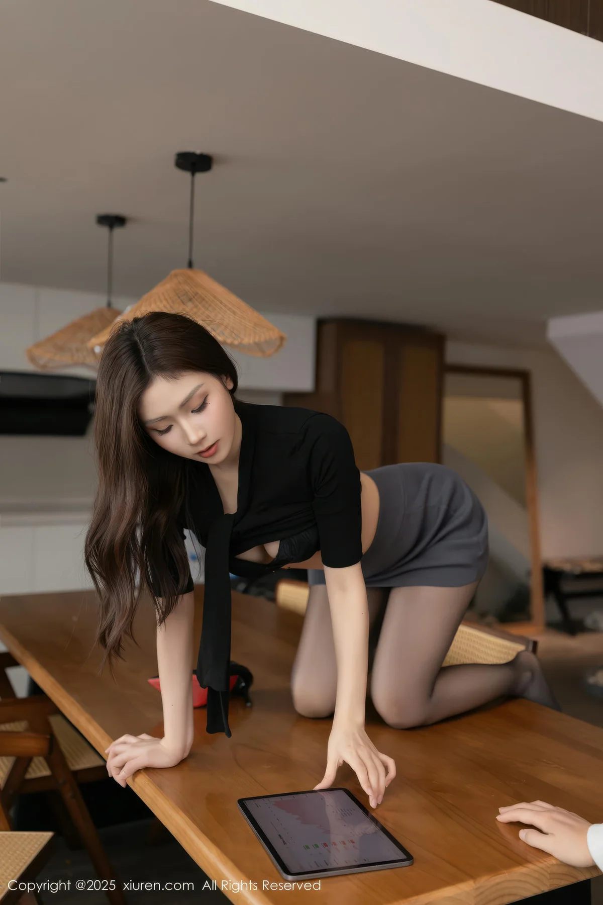 XiuRen 秀人 No.10930 刘婷婷 黑色OL极致美腿 - 23