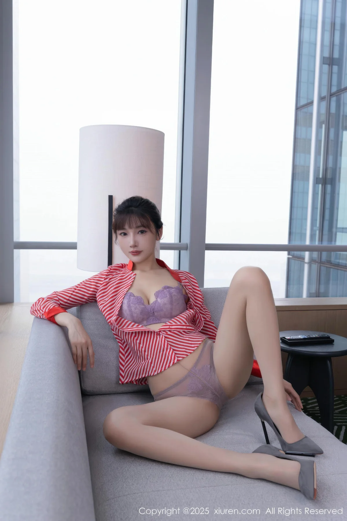 XiuRen 秀人 No.10932 陆萱萱 空姐紫色蕾丝内衣 - 32