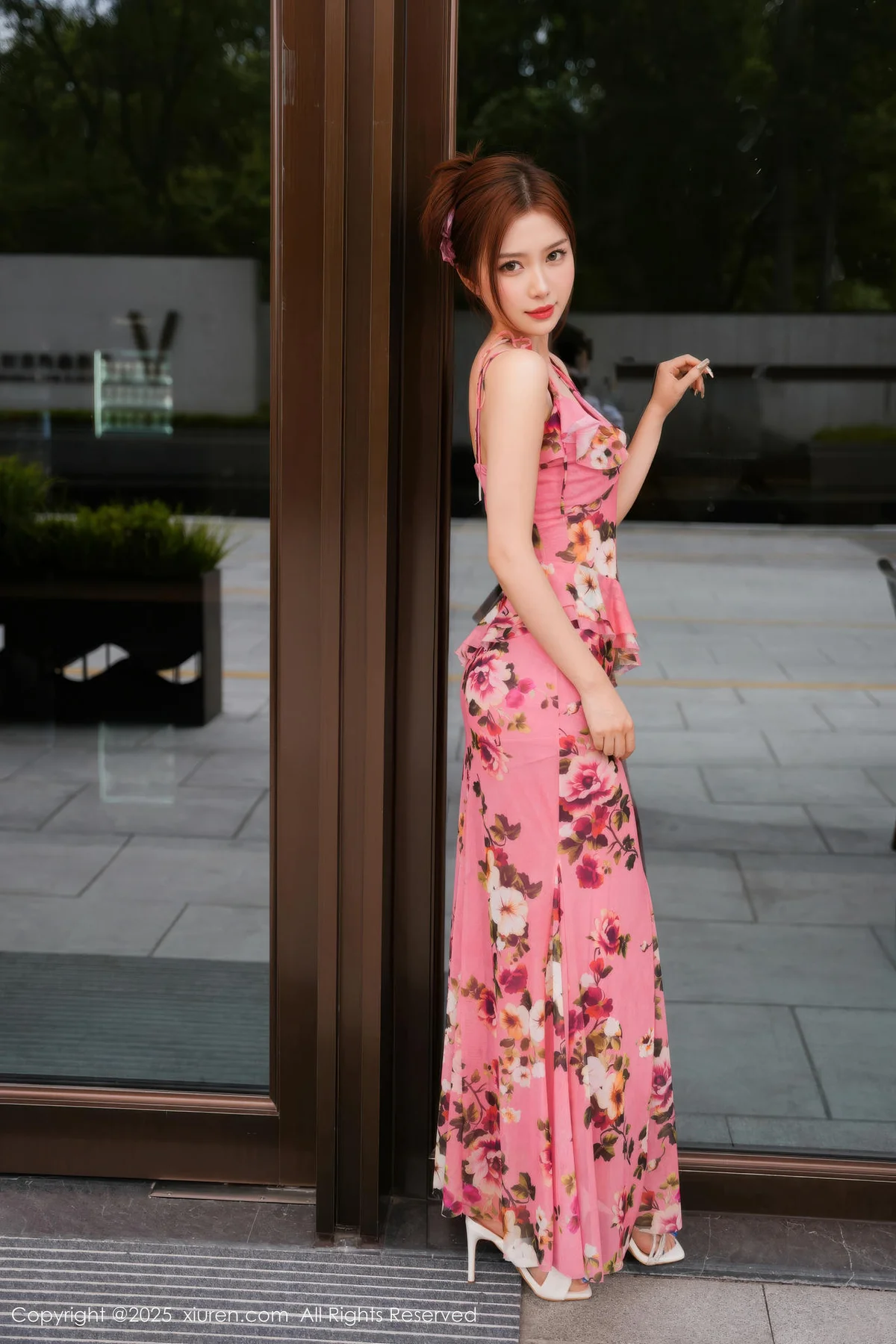 XiuRen 秀人 No.10954 白芷yy 碎花连衣裙身姿柔美 - 12