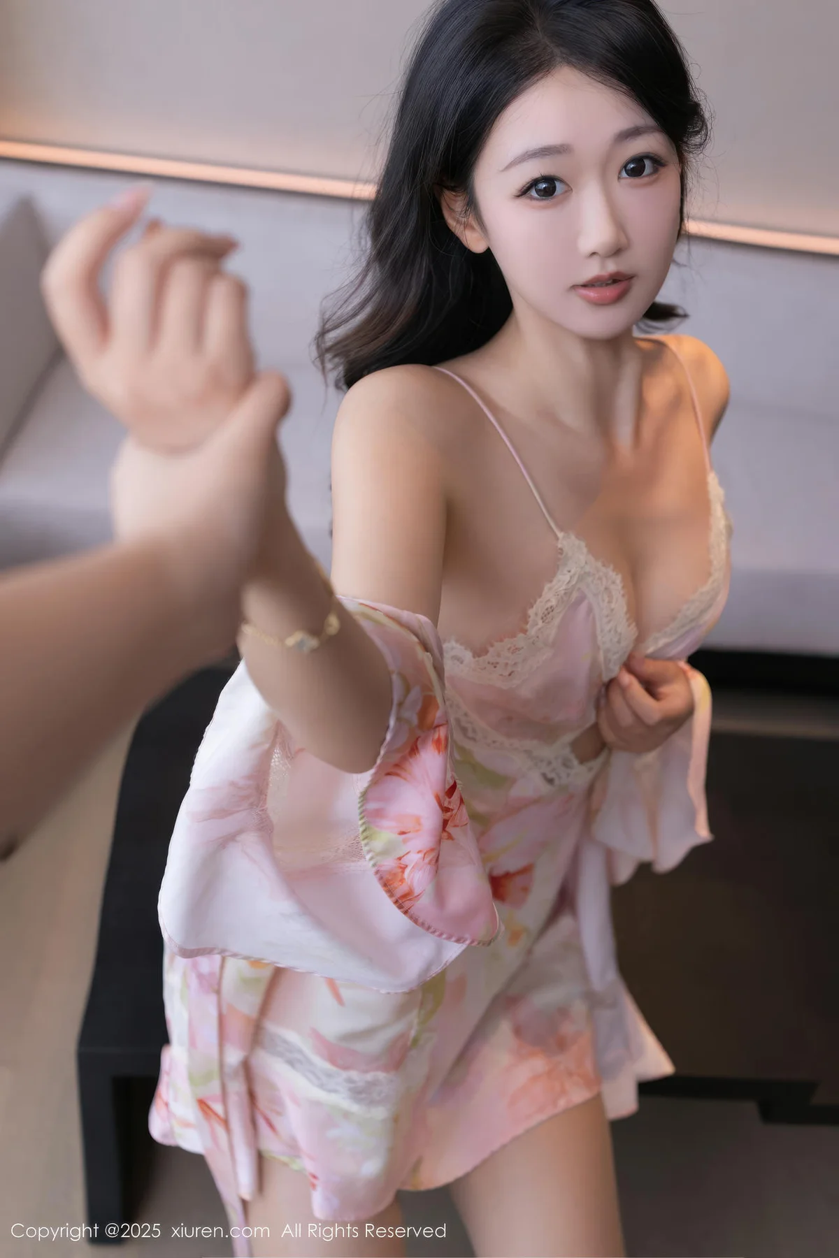 XiuRen 秀人 No.10970 唐安琪  粉色睡袍肉色丝袜 - 26