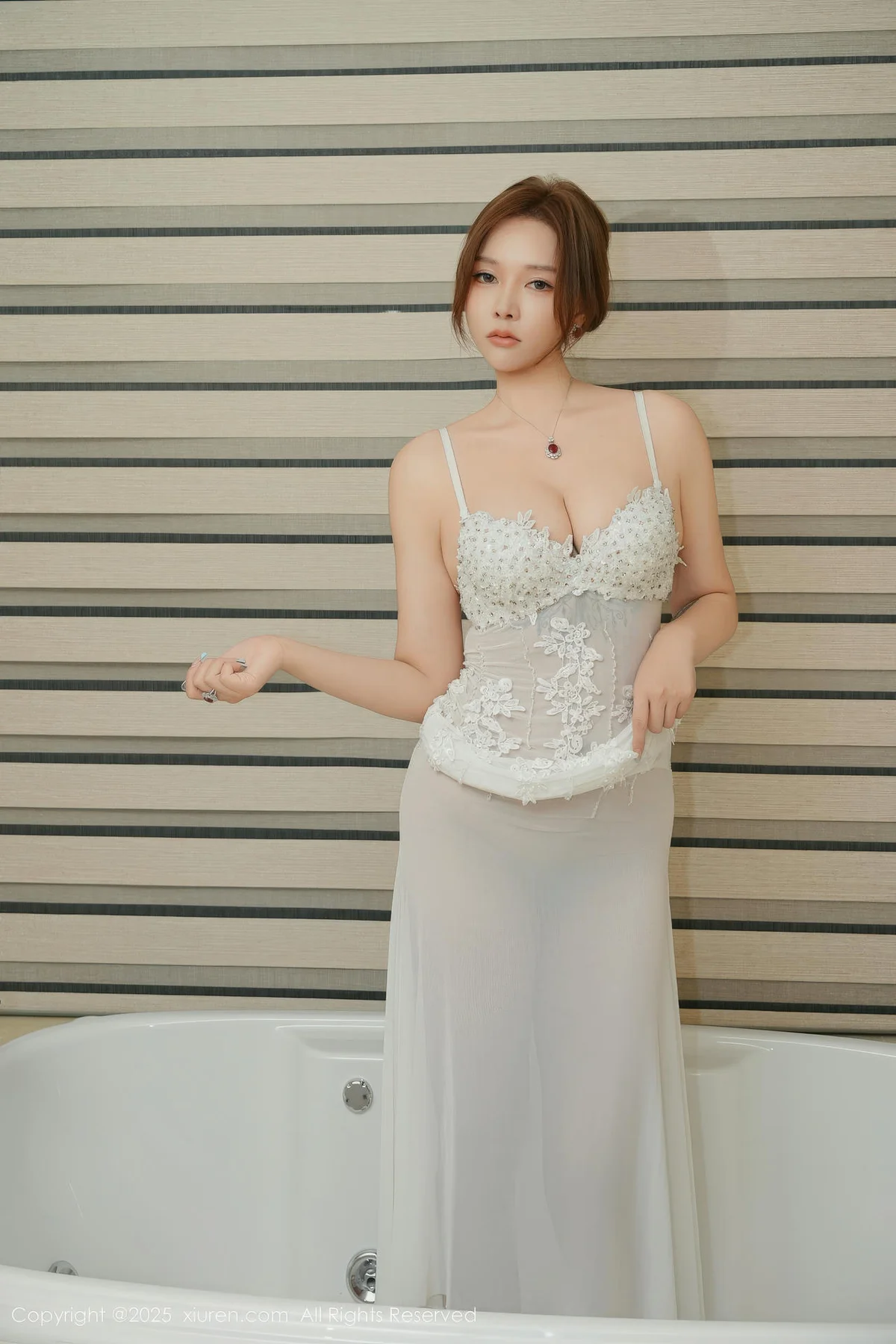 XiuRen 秀人 No.10981 娜比 白色连衣裙媚态动人 - 36