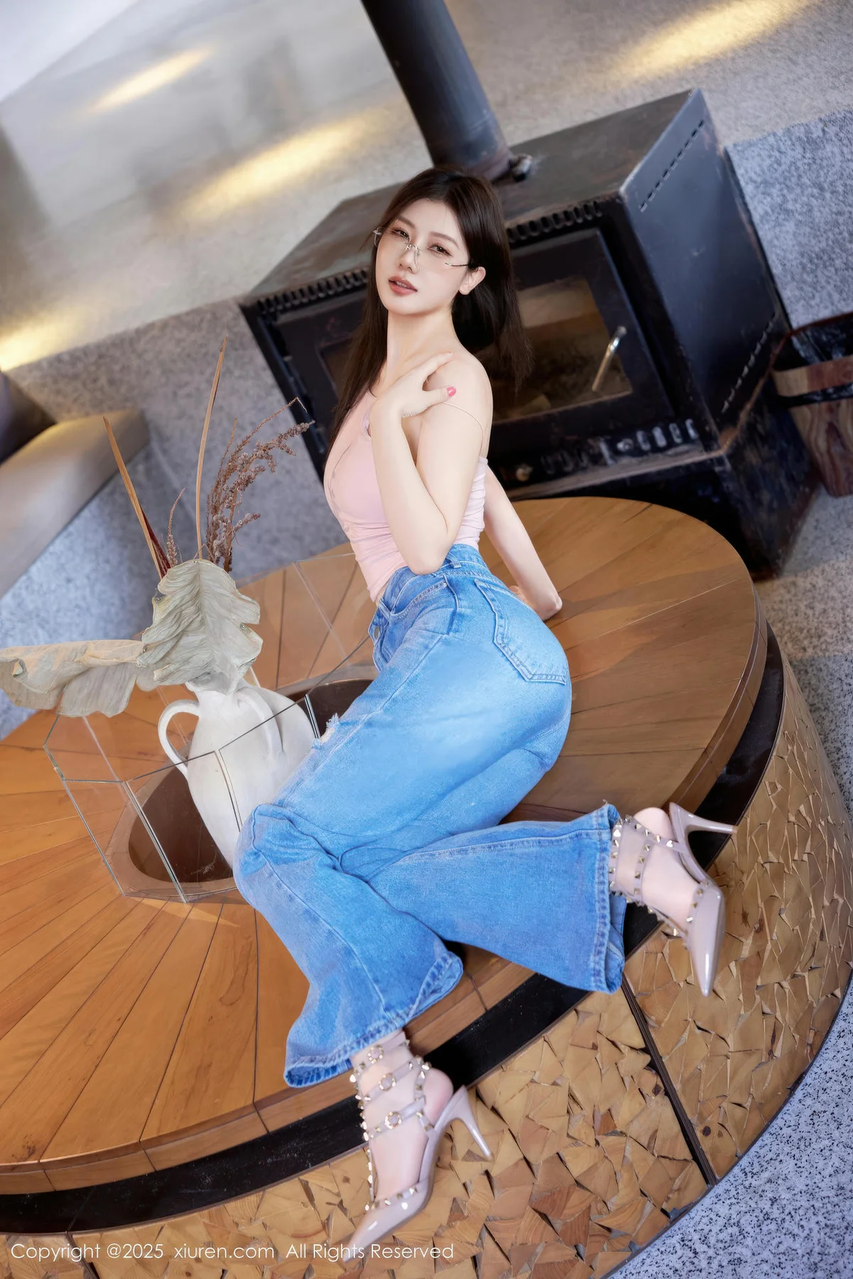XiuRen 秀人 No.10983 尹甜甜sunny 洁白肤色粉色常服 - 18