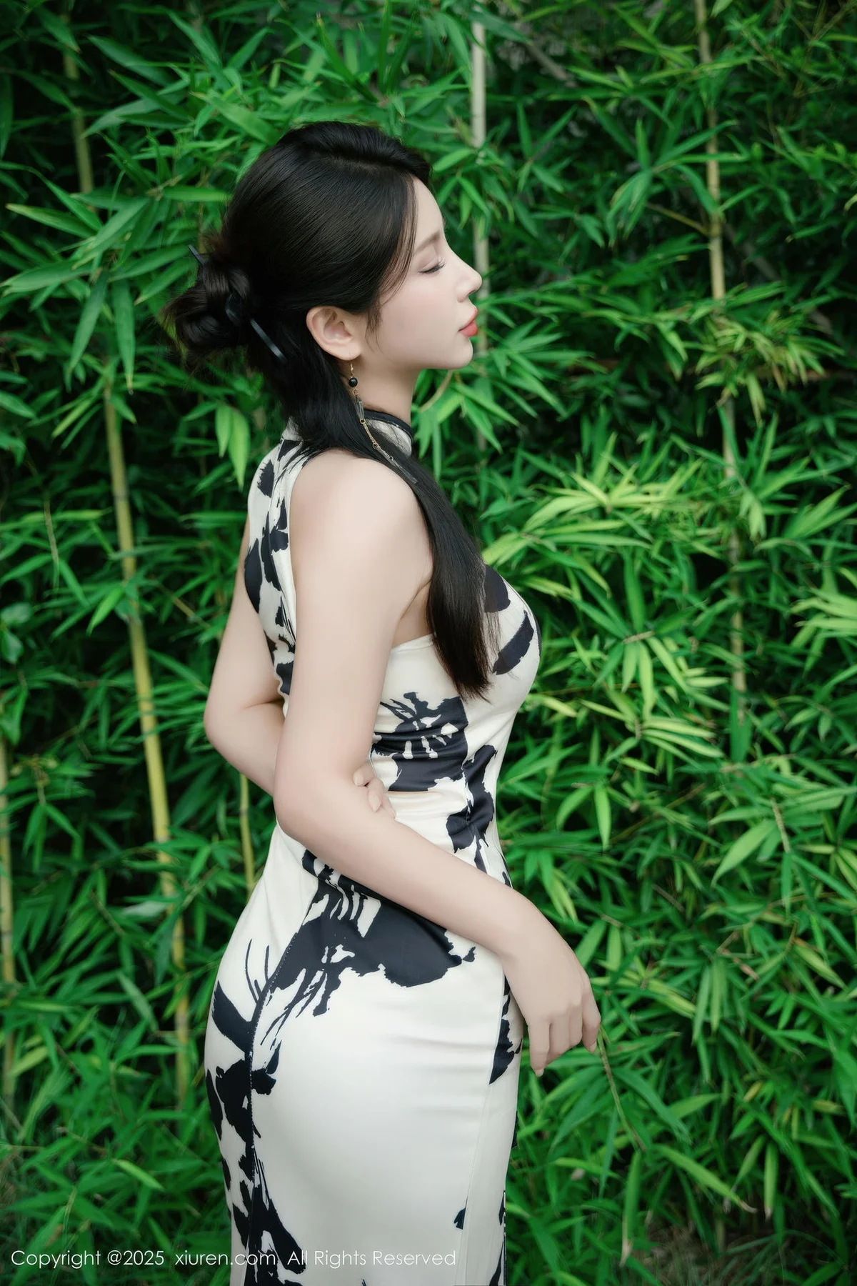 XiuRen 秀人 No.10989 小蛮妖Yummy 白色旗袍性感诱人 - 2