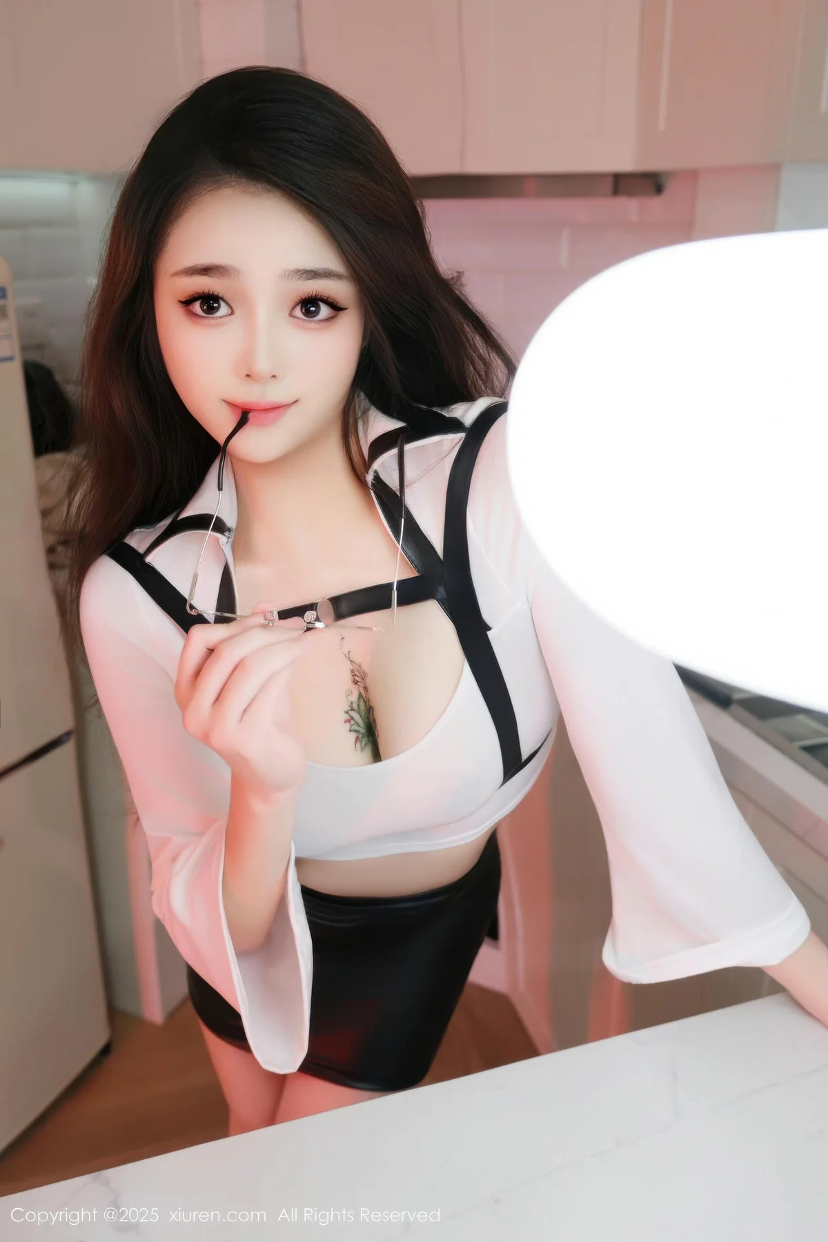 XiuRen 秀人 No.10993 福福Thrive 丰满少女超短裤 - 27