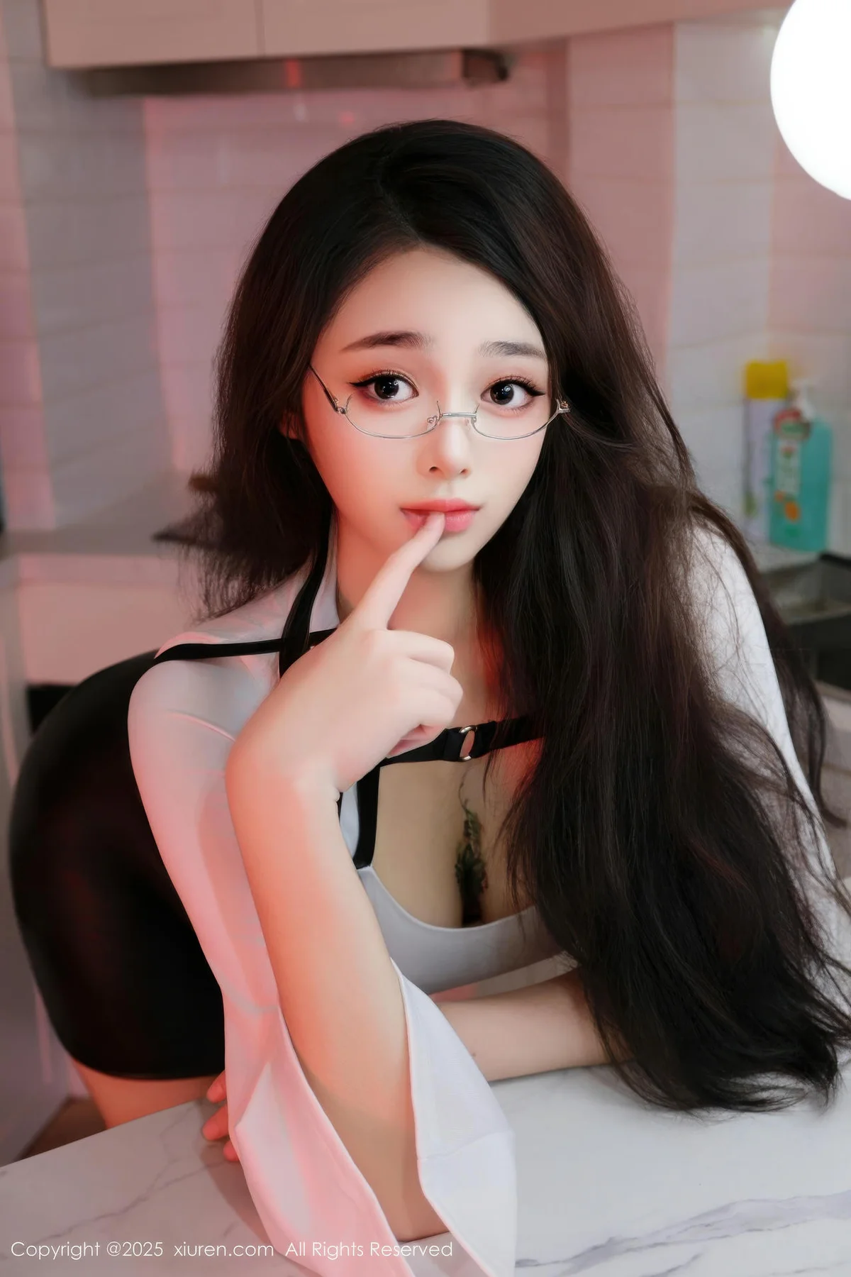 XiuRen 秀人 No.10993 福福Thrive 丰满少女超短裤 - 34