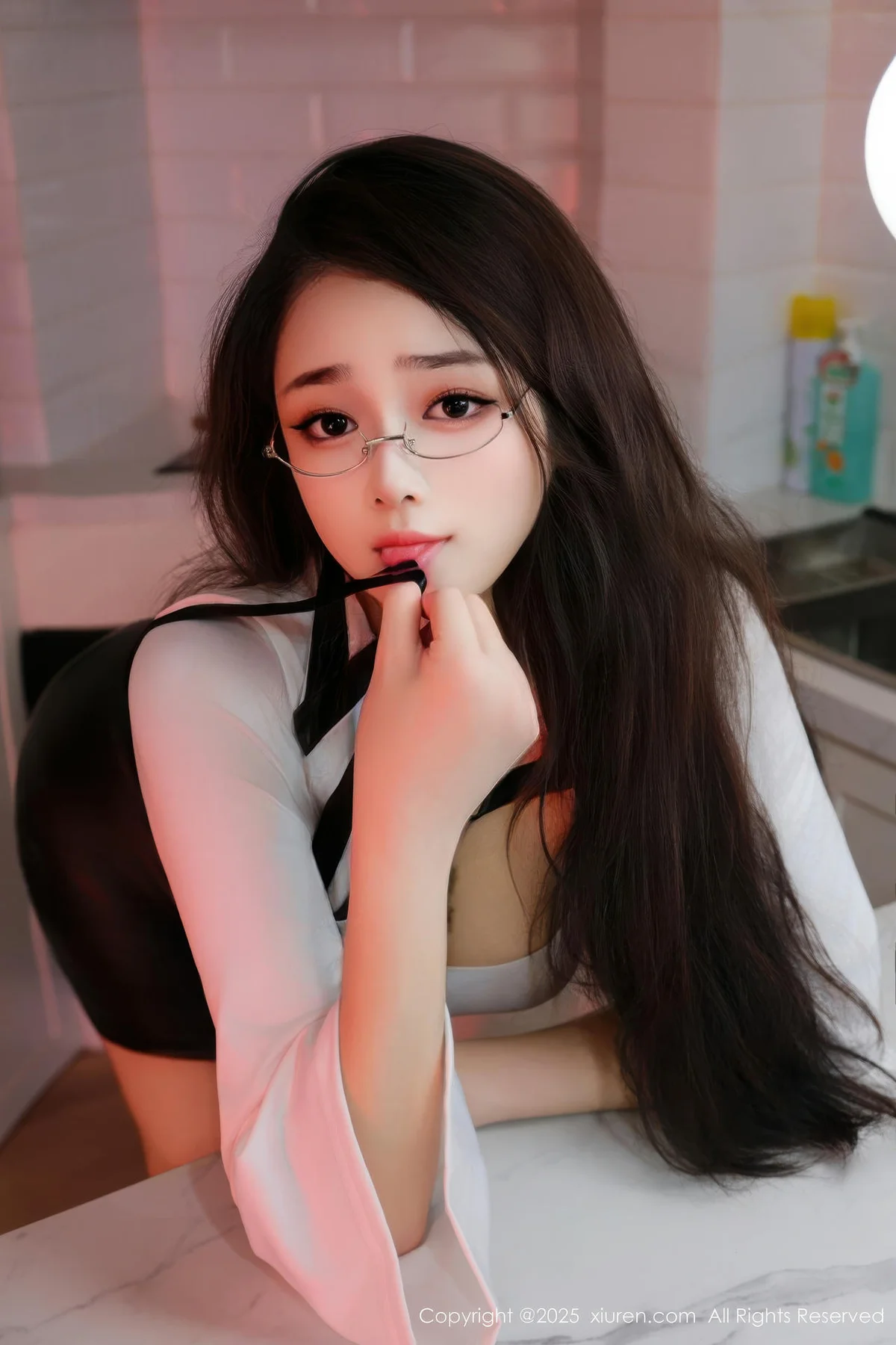 XiuRen 秀人 No.10993 福福Thrive 丰满少女超短裤 - 35