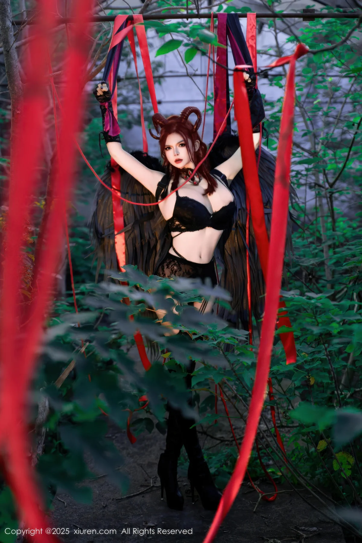 XiuRen 秀人 No.10994 伊丽莎有点白 的哥特系小恶魔cosplay - 55