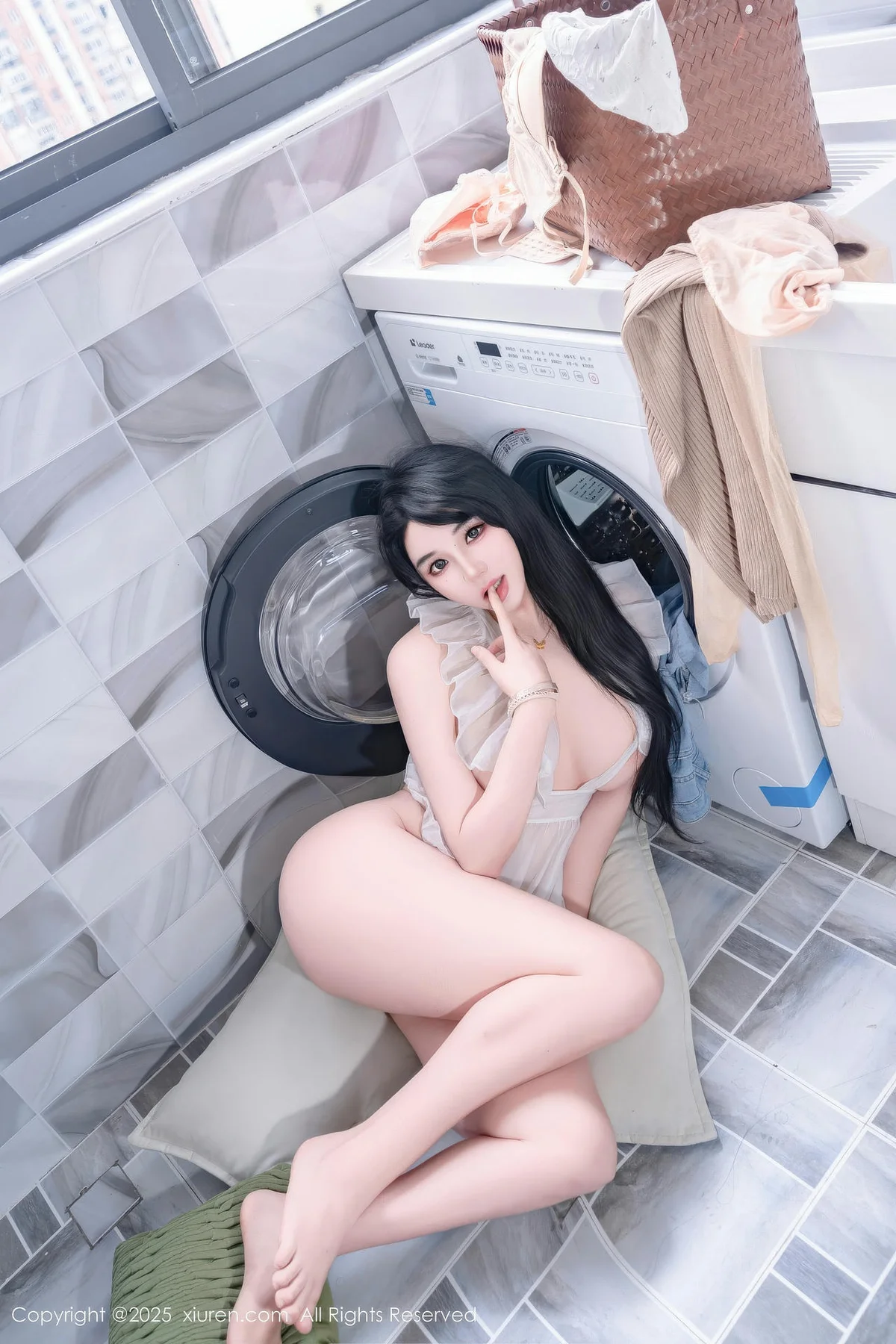 XiuRen 秀人 No.11010 汐汐爱吃草莓 善良家政姐姐肥臀爆乳 - 70