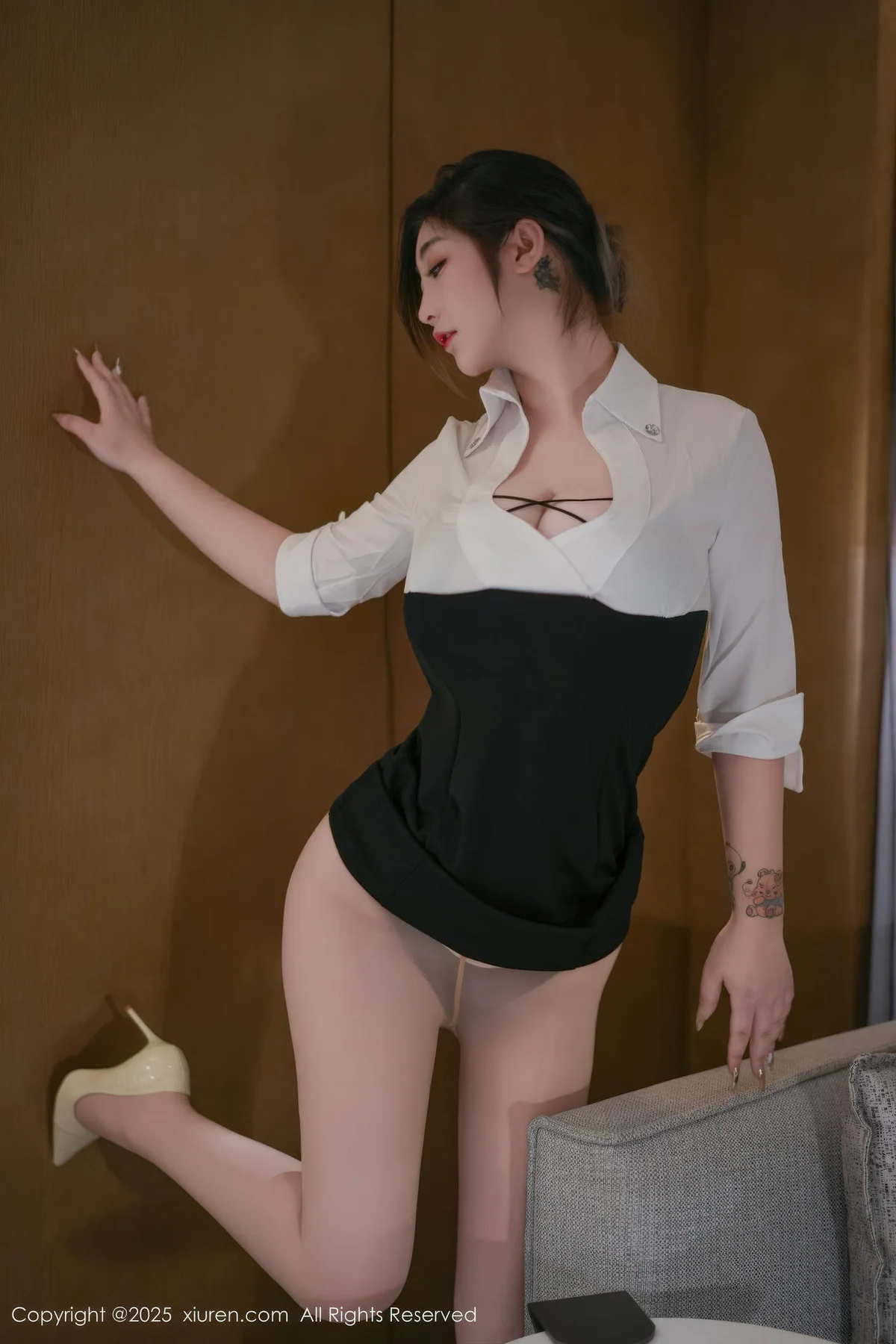 XiuRen 秀人 No.11045 妲己Toxic 短裙诱人肉色丝袜 - 31