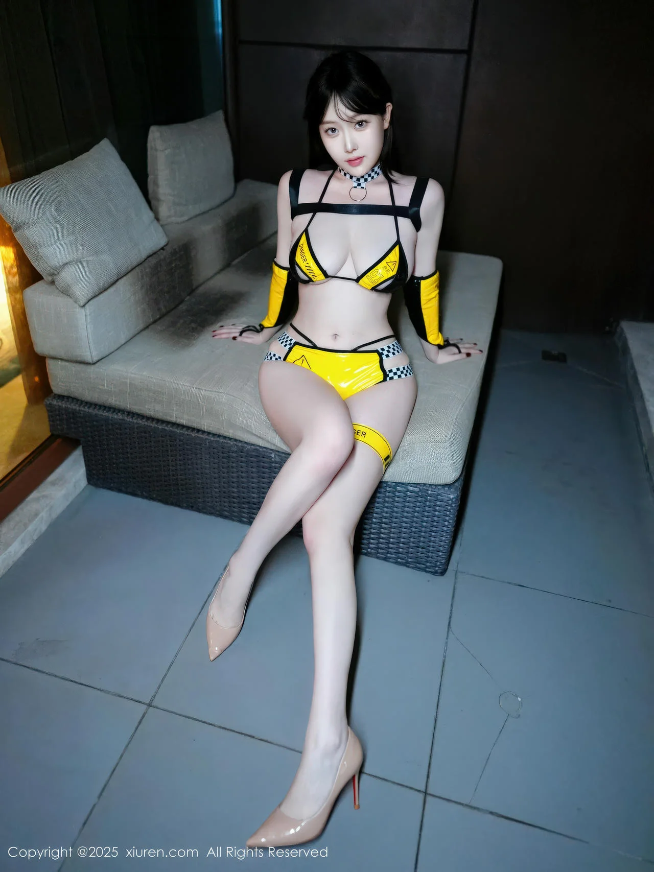 XiuRen 秀人 No.11056 李沁恩lrene 黄色赛车服美腿 - 48