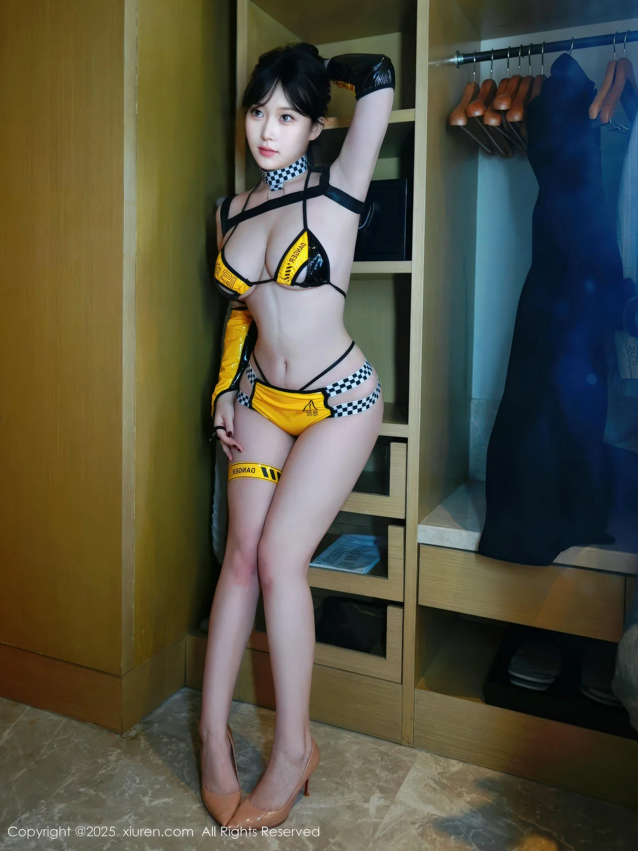 XiuRen 秀人 No.11056 李沁恩lrene 黄色赛车服美腿 - 62