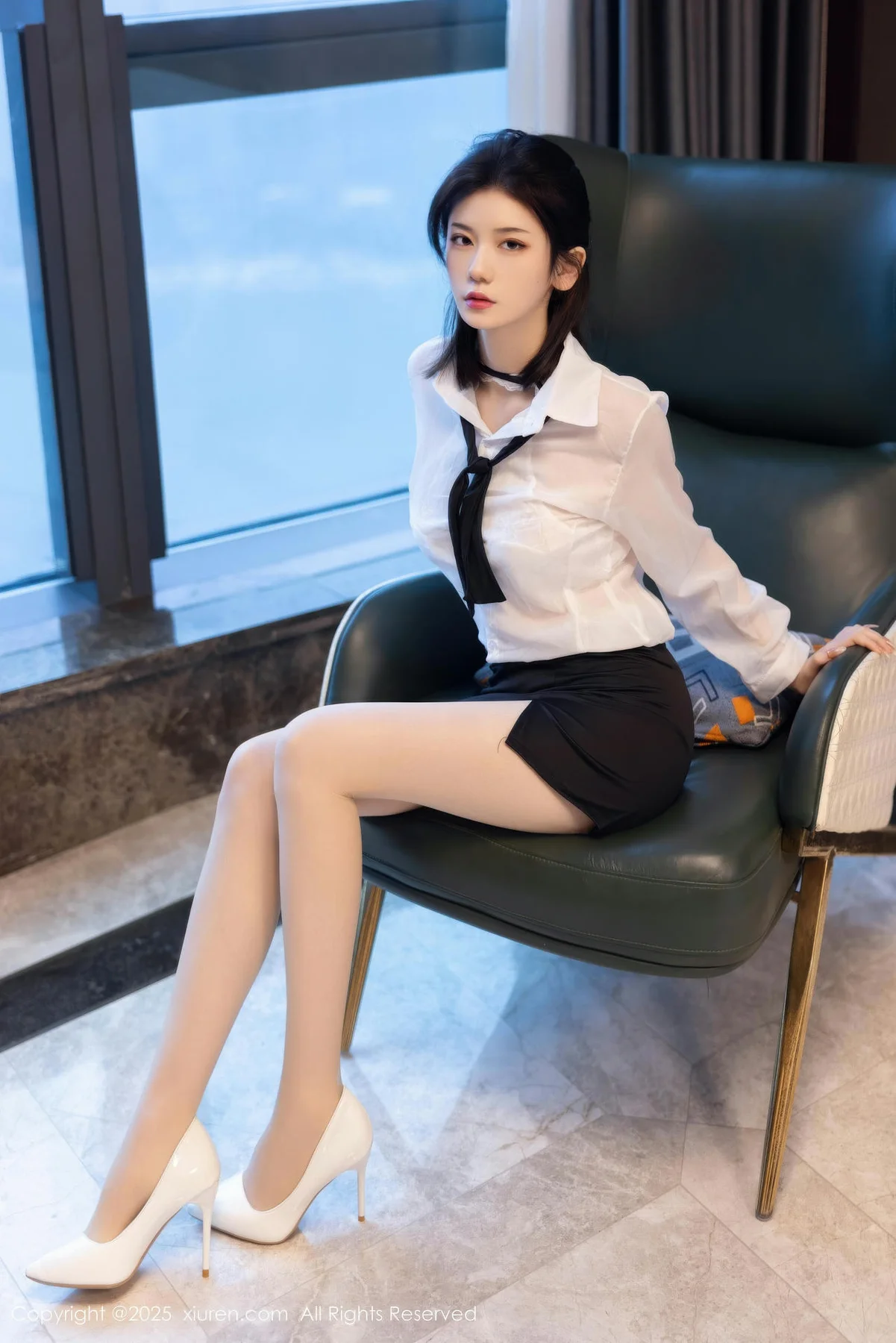 XiuRen 秀人 No.11077 凌七七 曼妙苗条身姿明艳动人 - 1