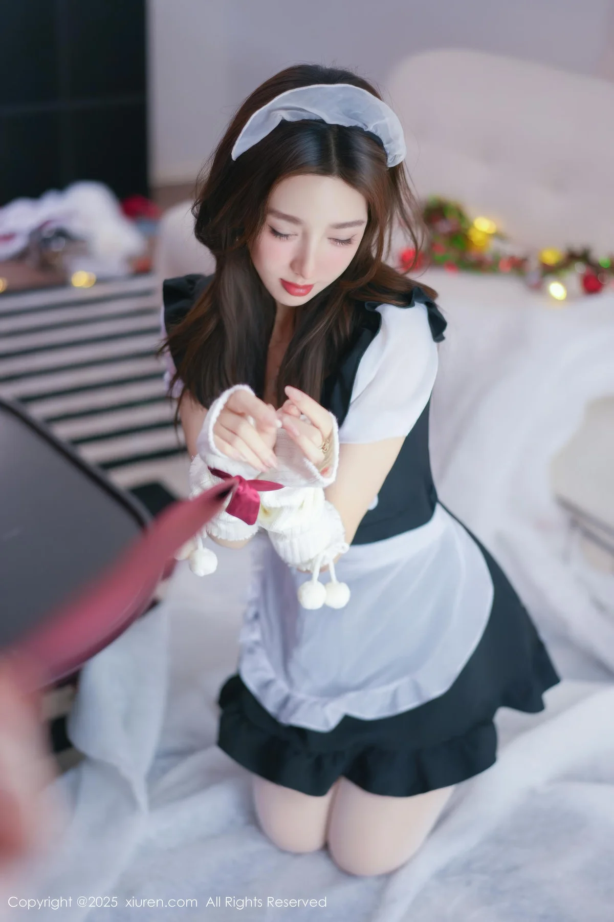 XiuRen 秀人 No.11152 Twins桃桃 性感女仆装扮 - 16