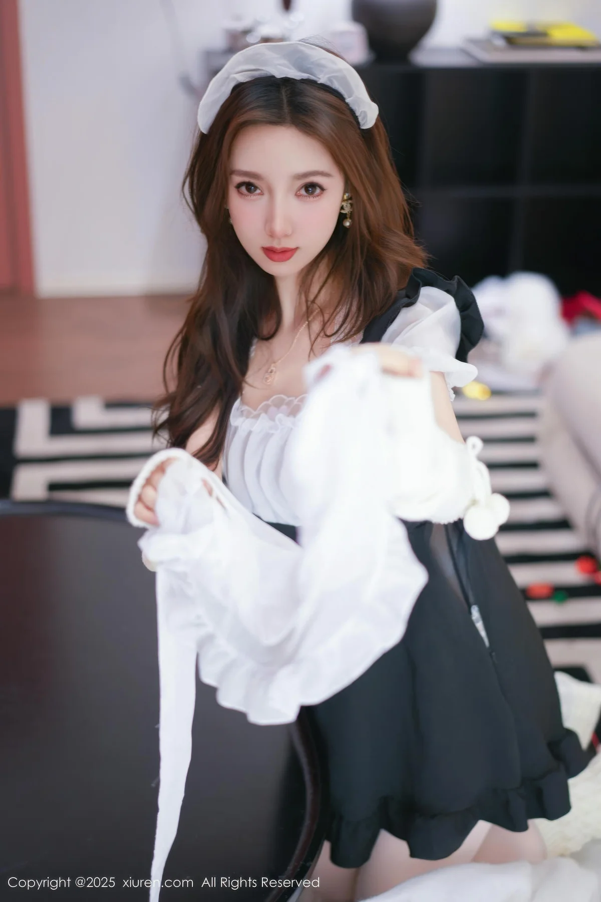 XiuRen 秀人 No.11152 Twins桃桃 性感女仆装扮 - 21