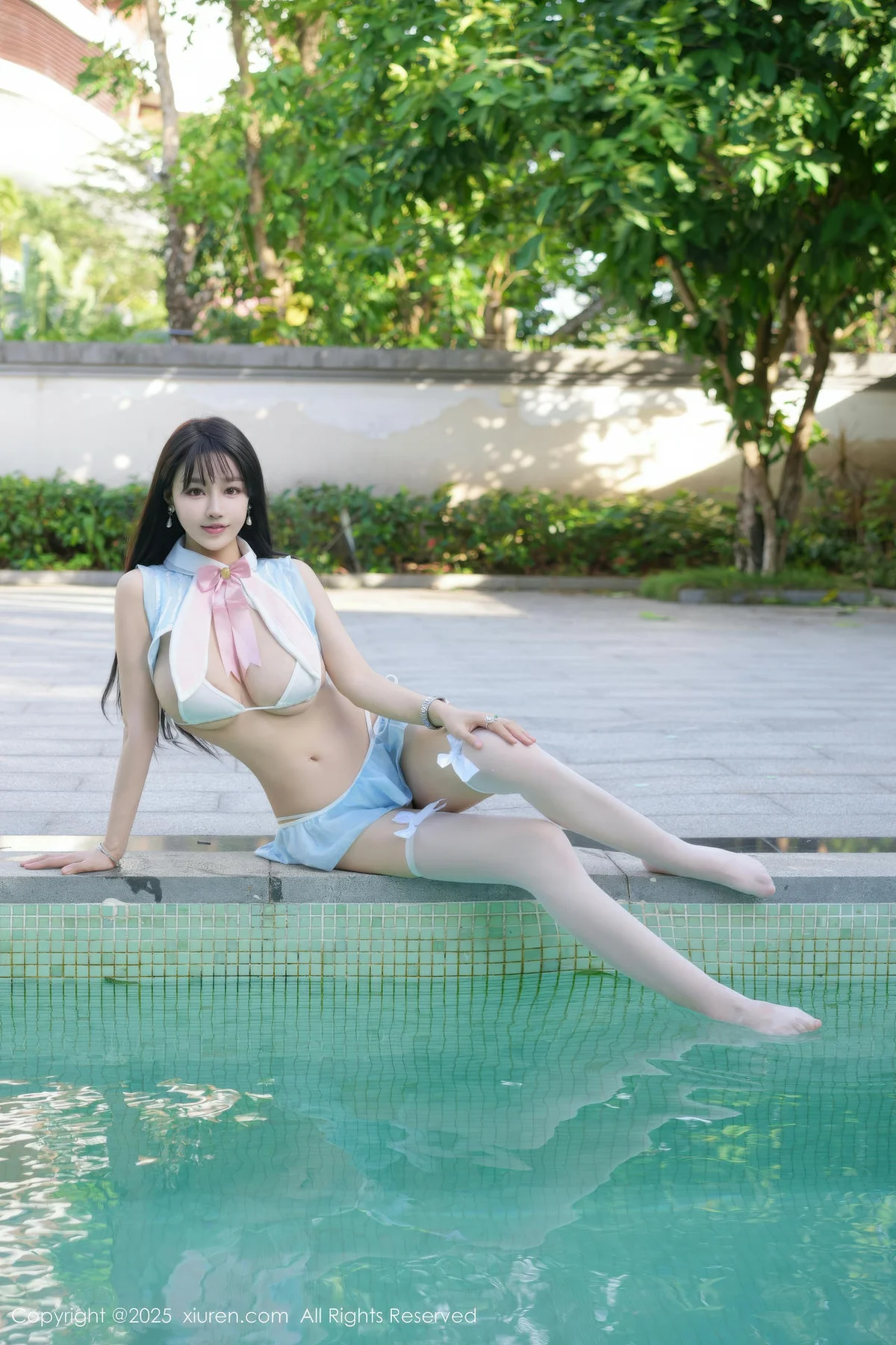 XiuRen 秀人 No.11170 心上可Flora 蓝色泳衣白色丝袜 - 22