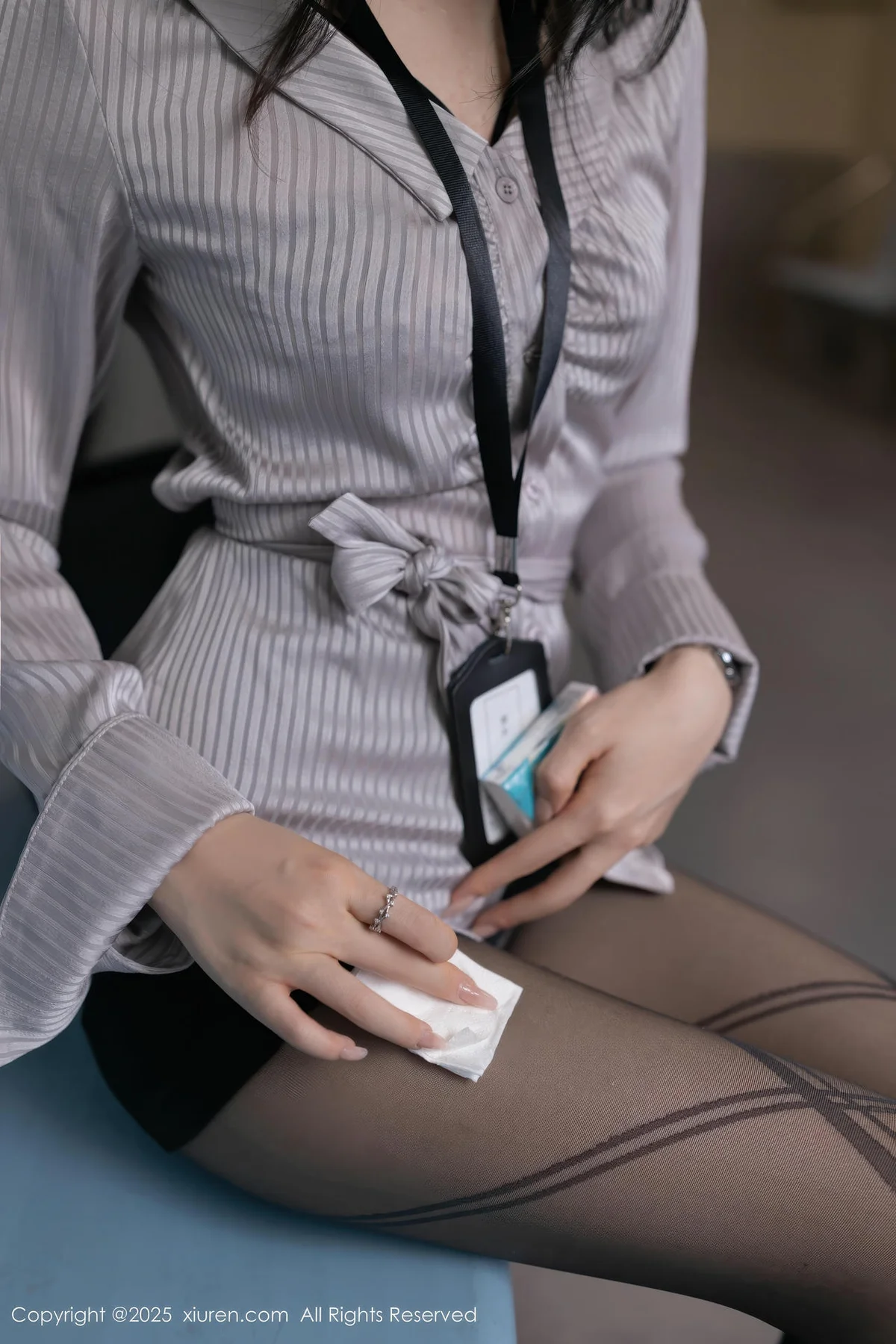 XiuRen 秀人 No.11186 鱼子酱Fish 性感OL服饰婀娜动人身段 - 17