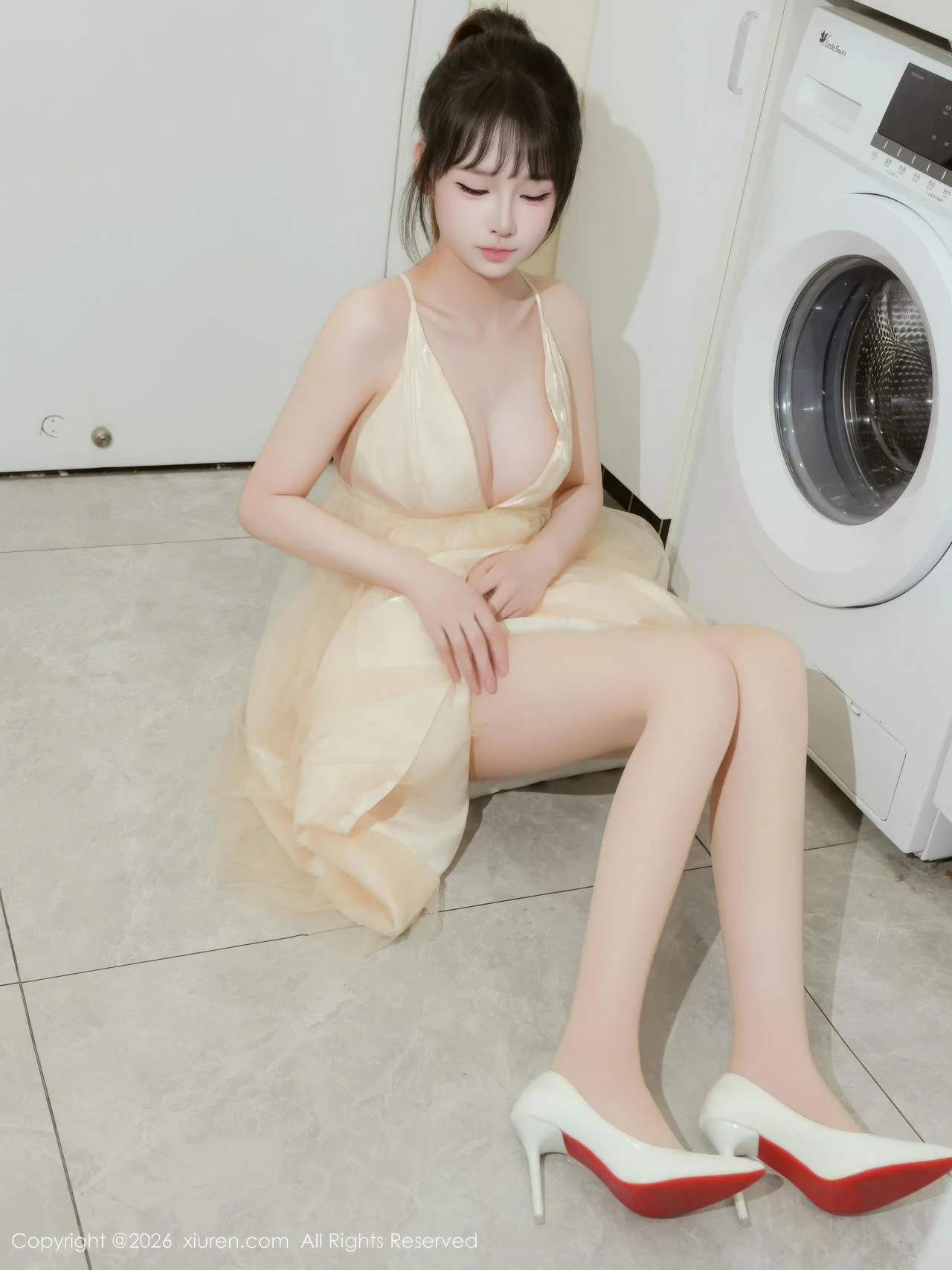 XiuRen 秀人 No.11196 沈蜜儿 少女黄色连衣裙白丝 - 49