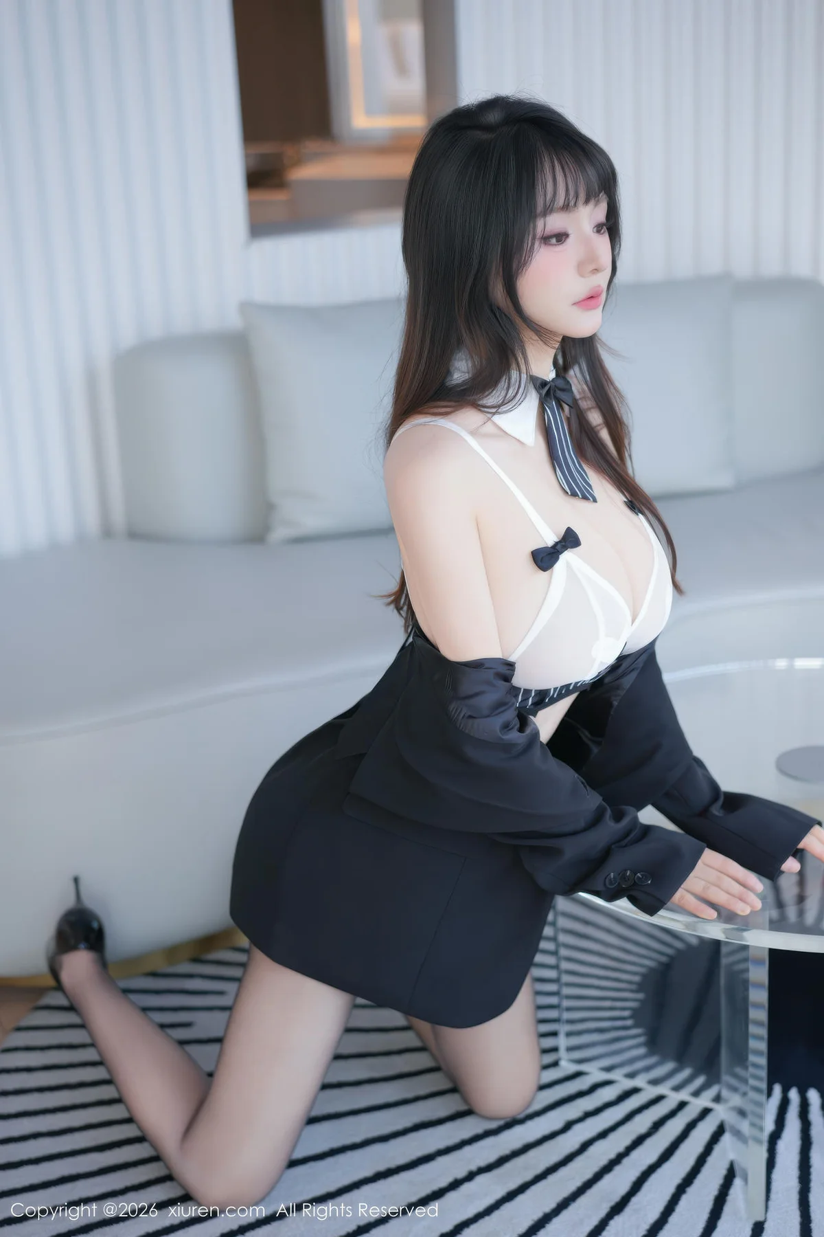 XiuRen 秀人 No.11203 沈南汐RuRu巨乳黑色西服 - 11
