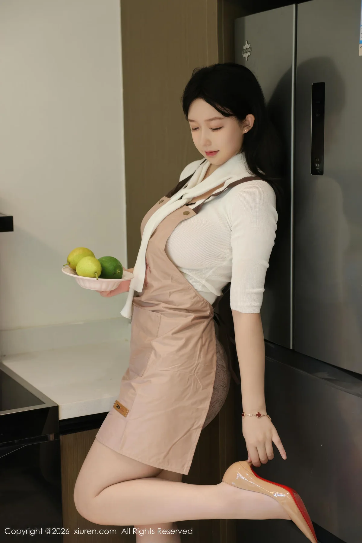 XiuRen 秀人 No.11207 奶思兔巨乳首套写真紫色包臀裙 - 16