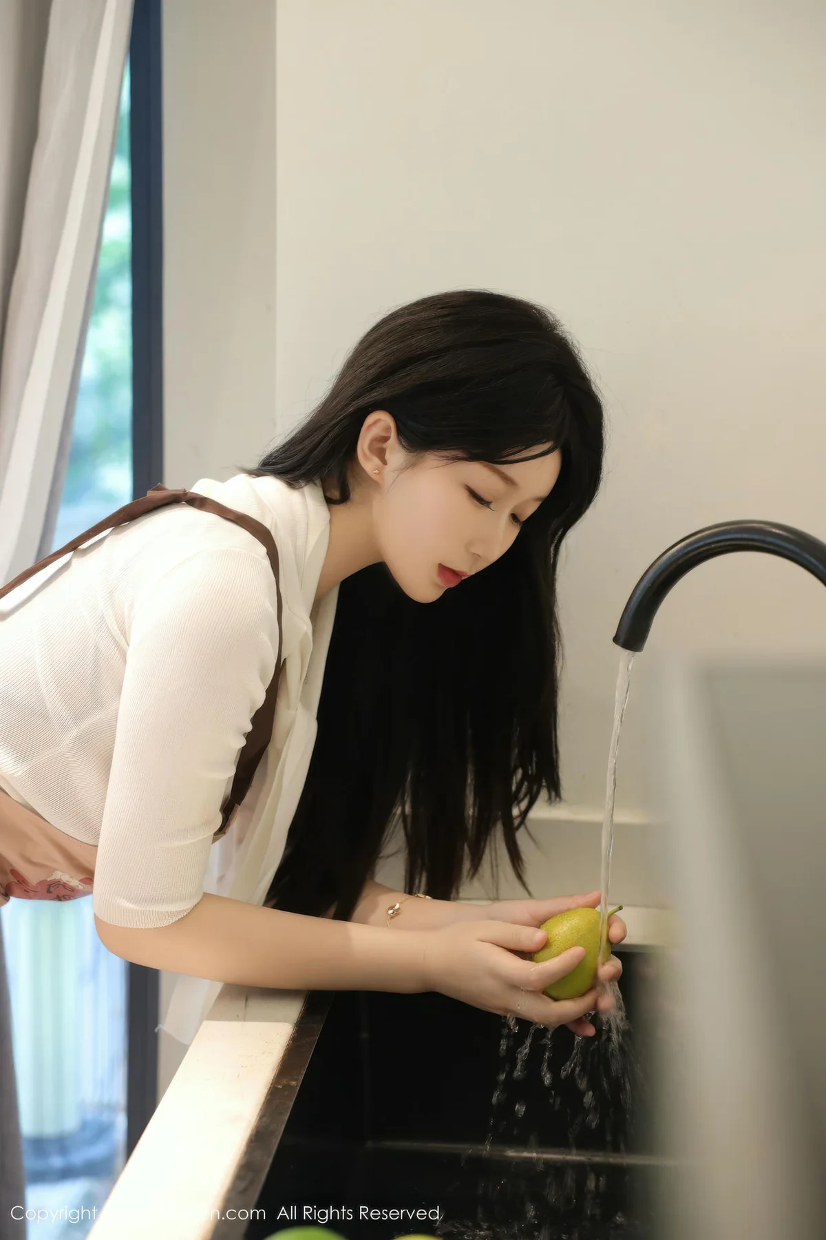 XiuRen 秀人 No.11207 奶思兔巨乳首套写真紫色包臀裙 - 21