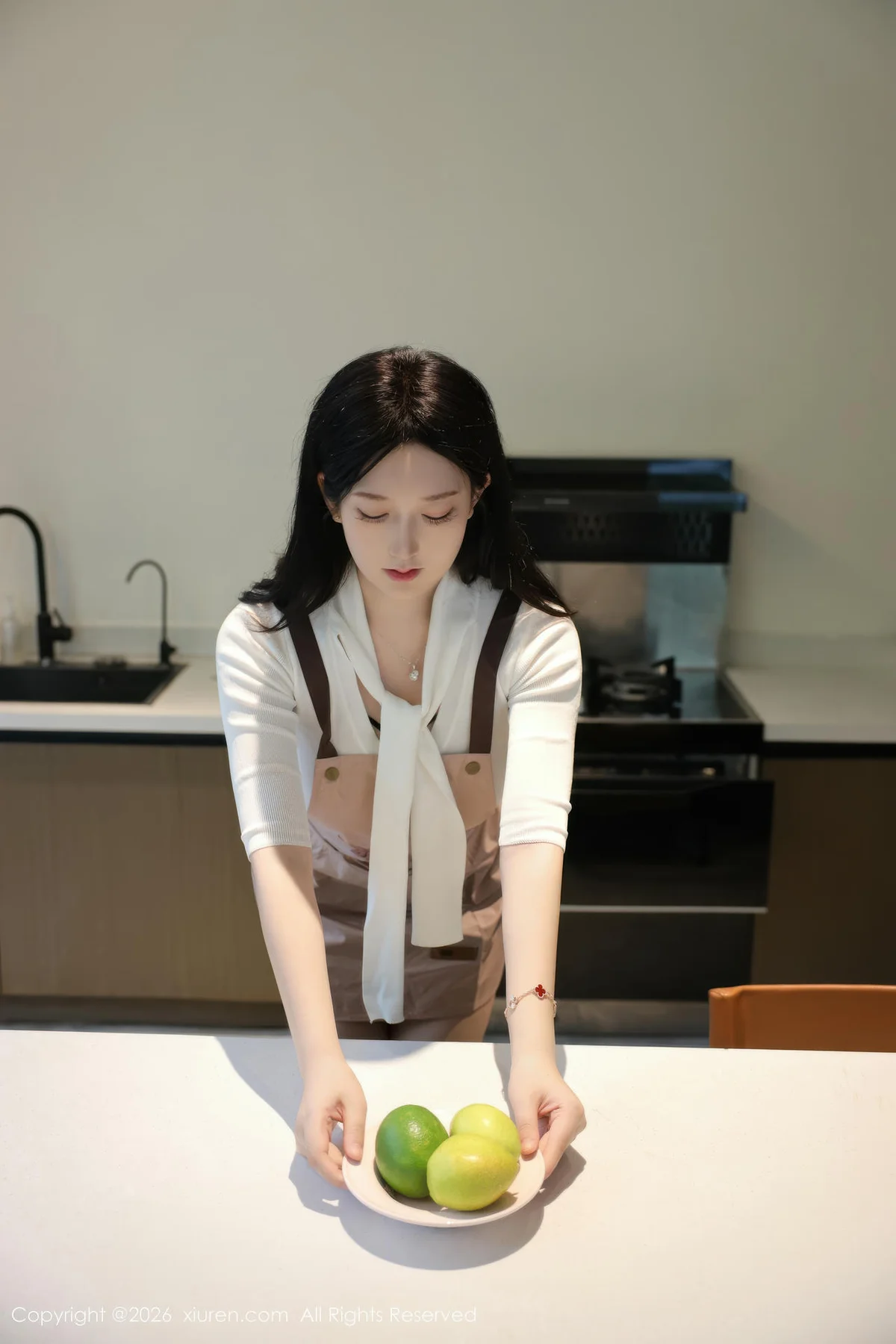 XiuRen 秀人 No.11207 奶思兔巨乳首套写真紫色包臀裙 - 32