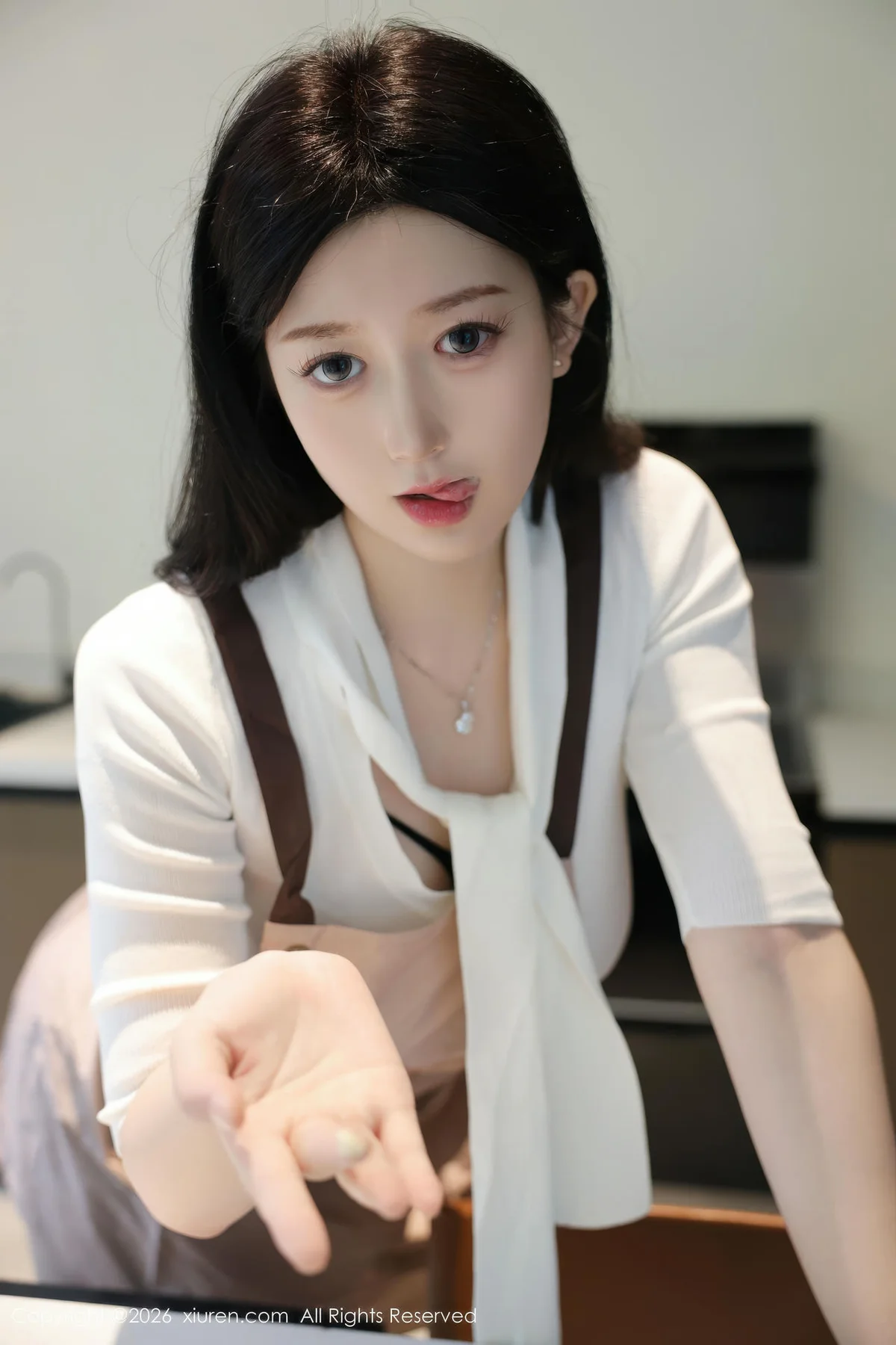 XiuRen 秀人 No.11207 奶思兔巨乳首套写真紫色包臀裙 - 54