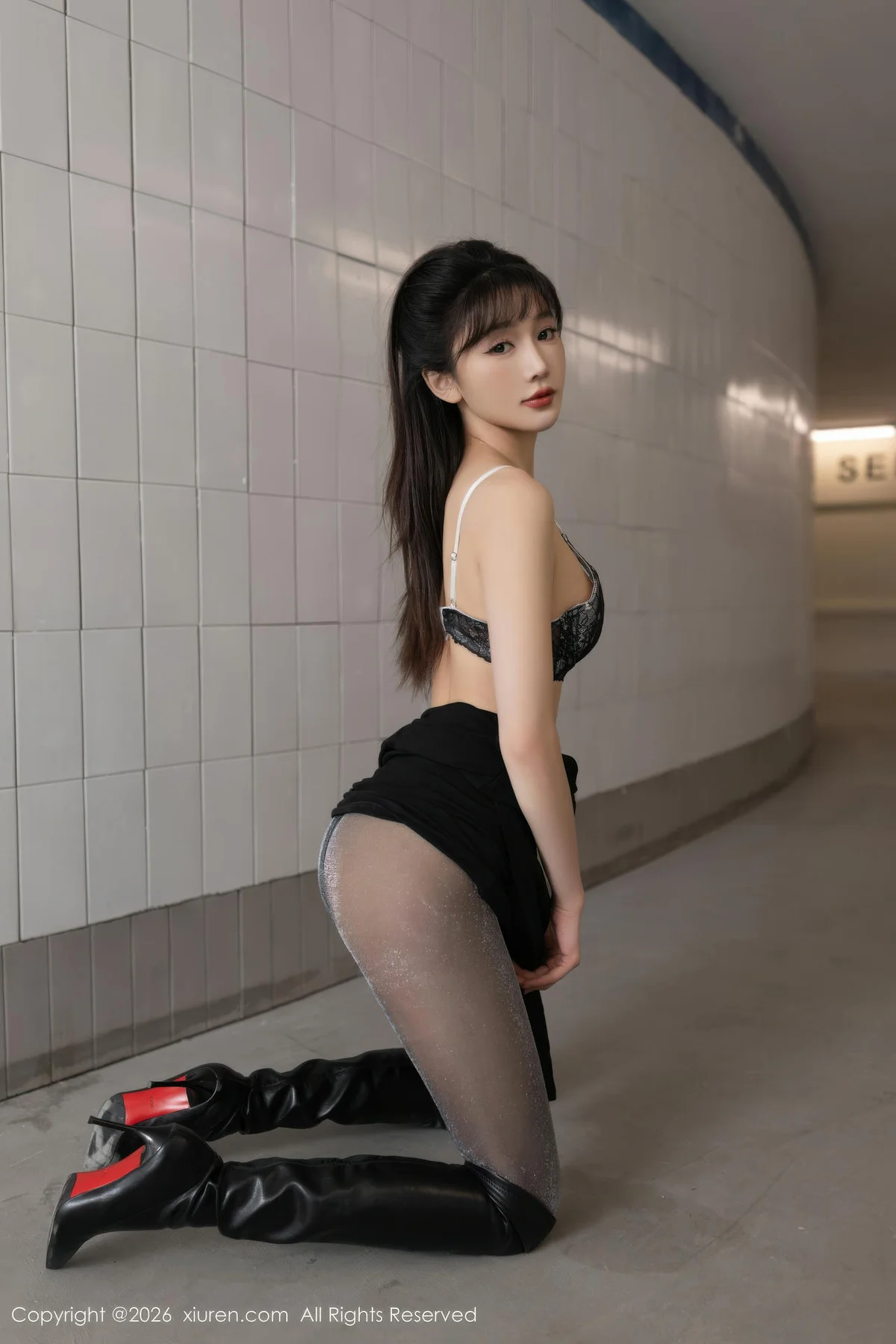 XiuRen 秀人 No.11236 陆萱萱 黑色皮靴魅惑黑丝 - 41