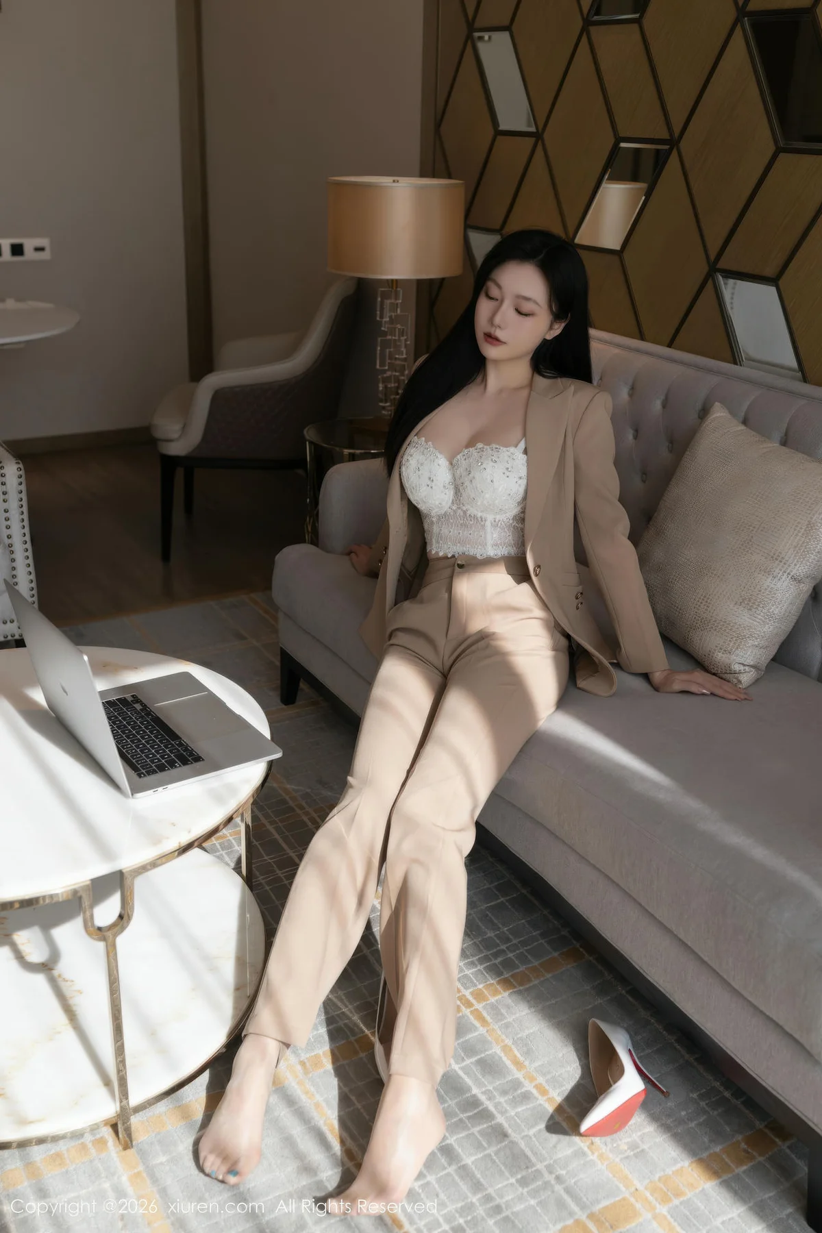 XiuRen 秀人 No.11282 安然anran 米色西服肉丝 - 16