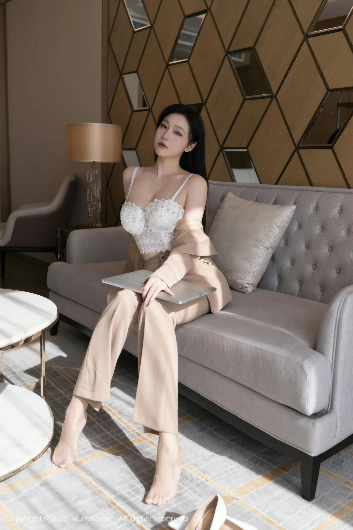 XiuRen 秀人 No.11282 安然anran 米色西服肉丝 - 25
