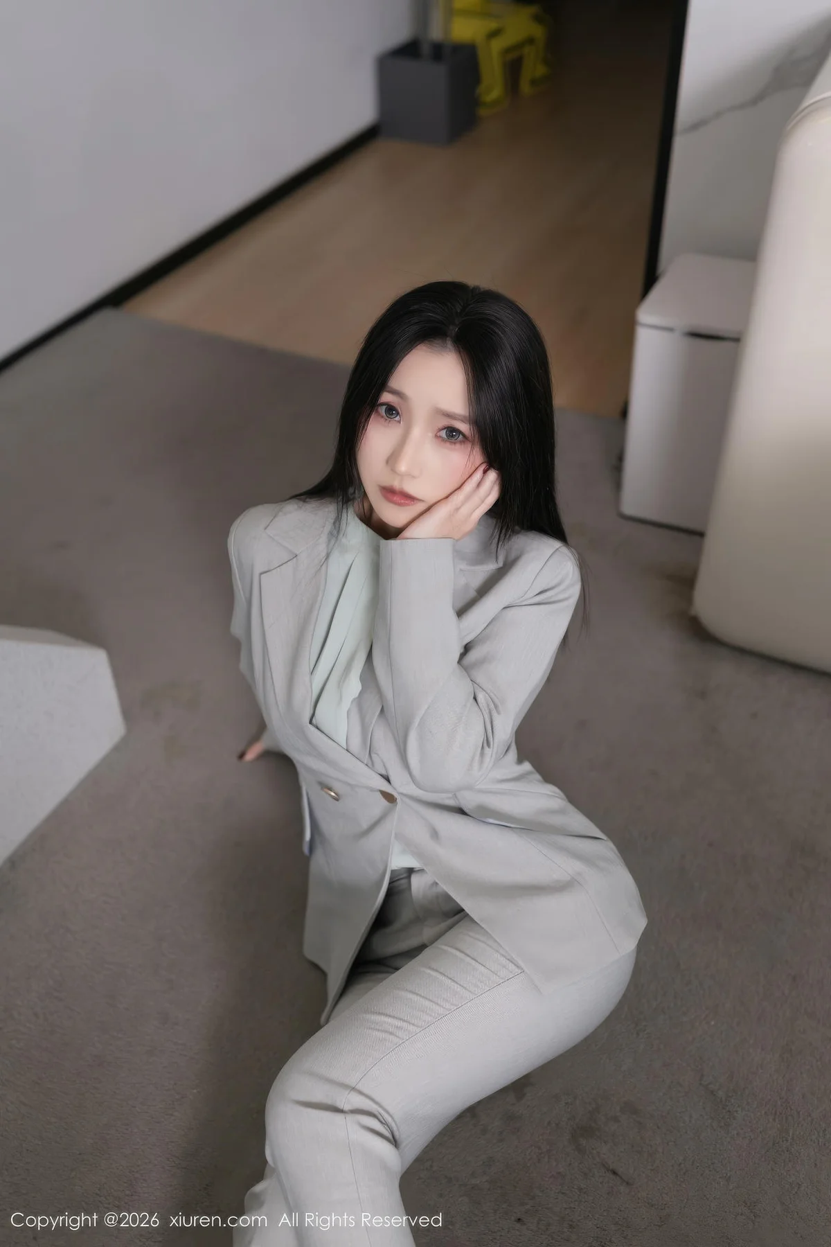 XiuRen 秀人 No.11285 杏子Yada 灰色OL服饰 - 16