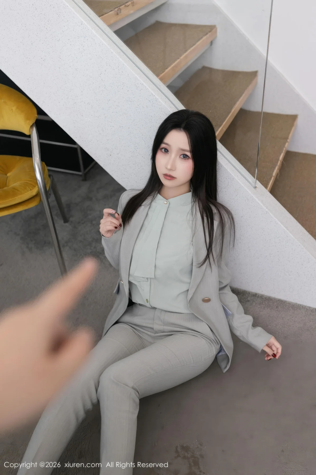XiuRen 秀人 No.11285 杏子Yada 灰色OL服饰 - 18