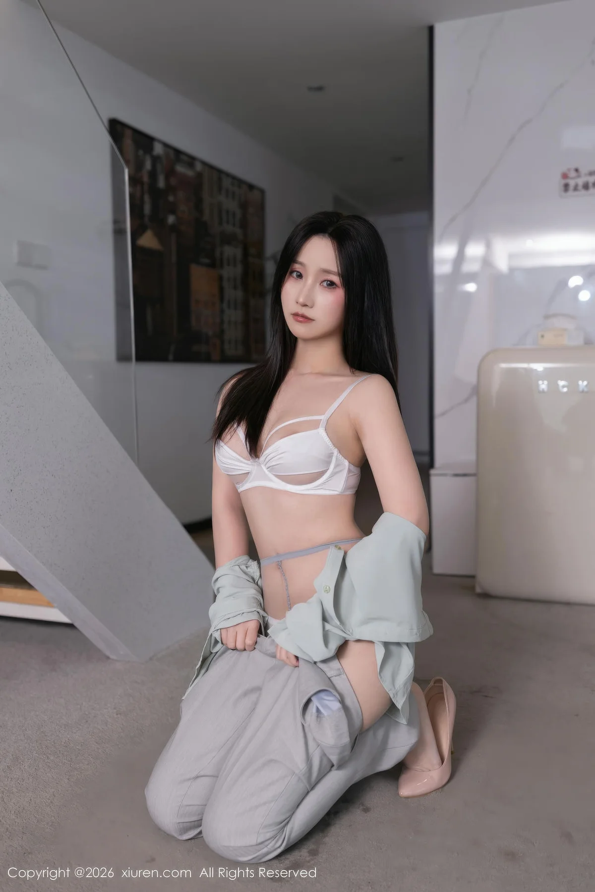 XiuRen 秀人 No.11285 杏子Yada 灰色OL服饰 - 33