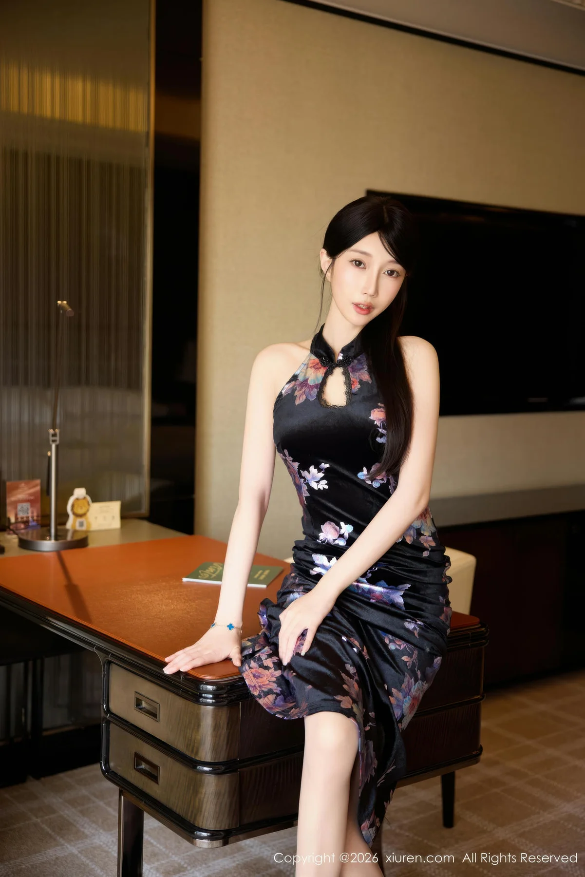 XiuRen 秀人 No.11308 玥儿玥er 旗袍美腿私房写真 - 13