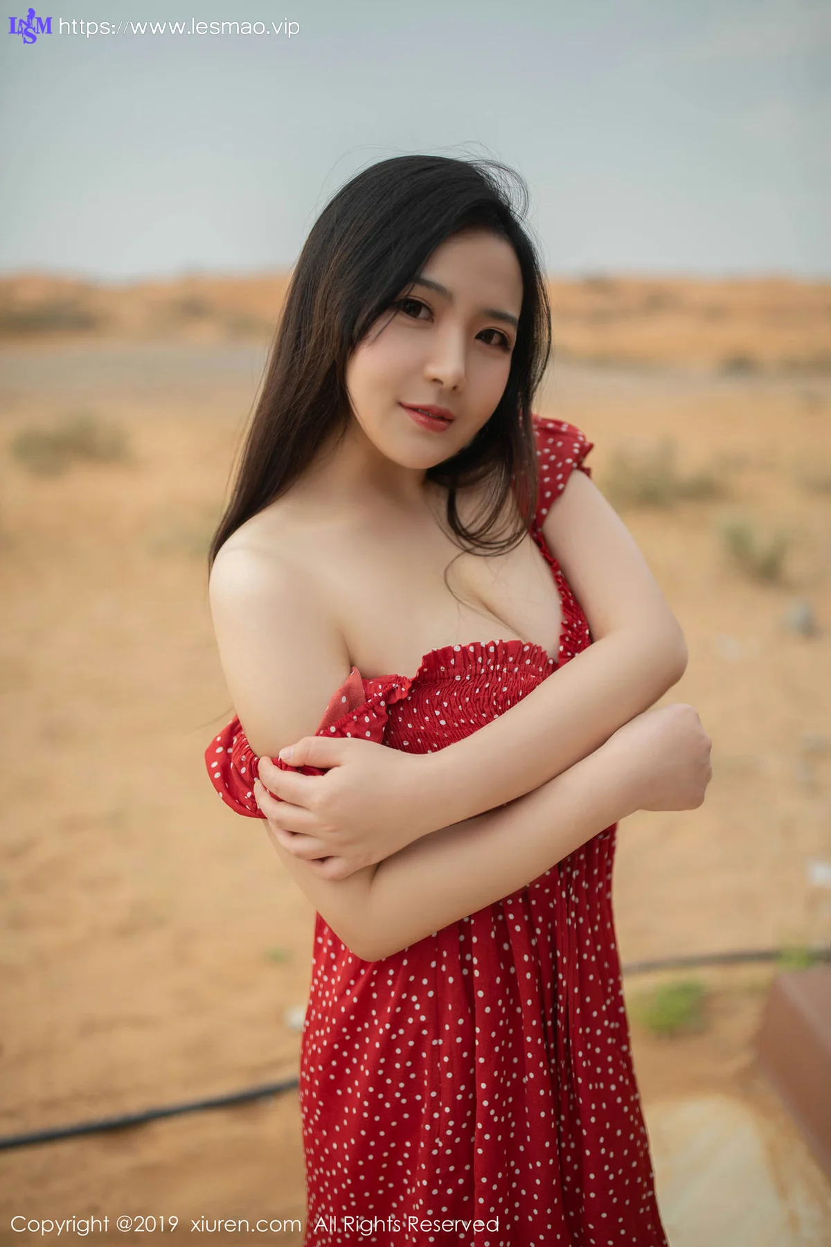 XiuRen 秀人 No.1388 徐微微mia 迪拜首套旅拍 - 15