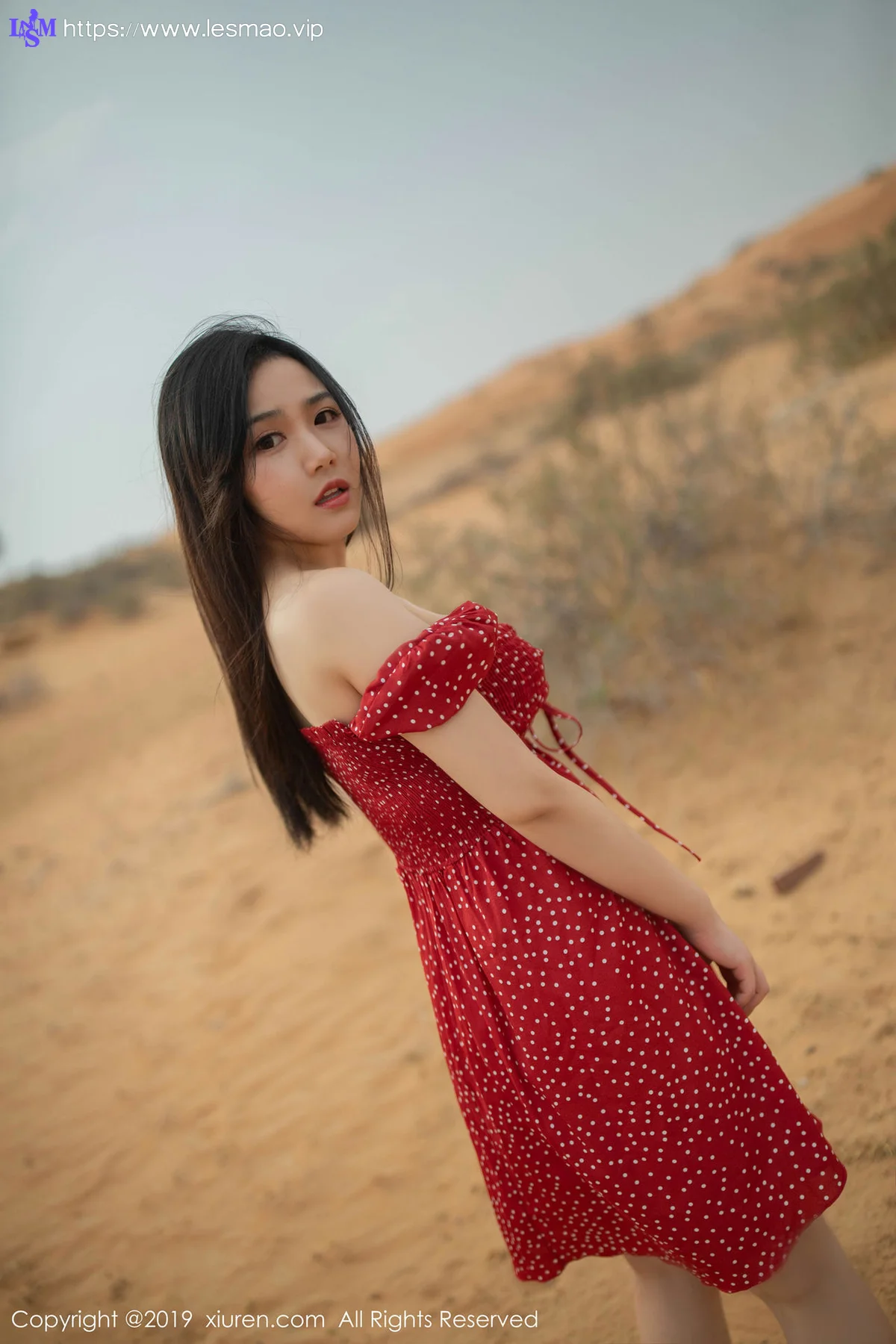 XiuRen 秀人 No.1388 徐微微mia 迪拜首套旅拍 - 19
