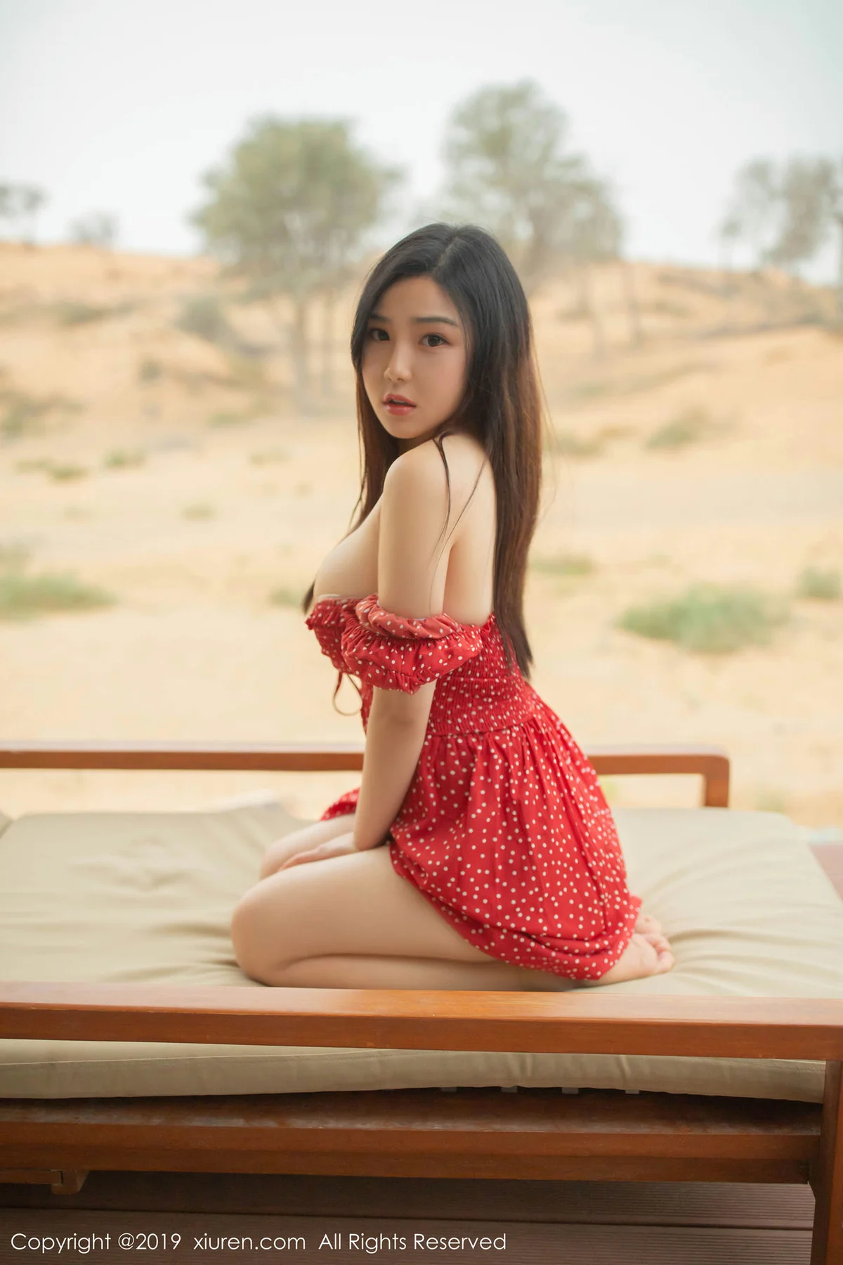 XiuRen 秀人 No.1388 徐微微mia 迪拜首套旅拍 - 28