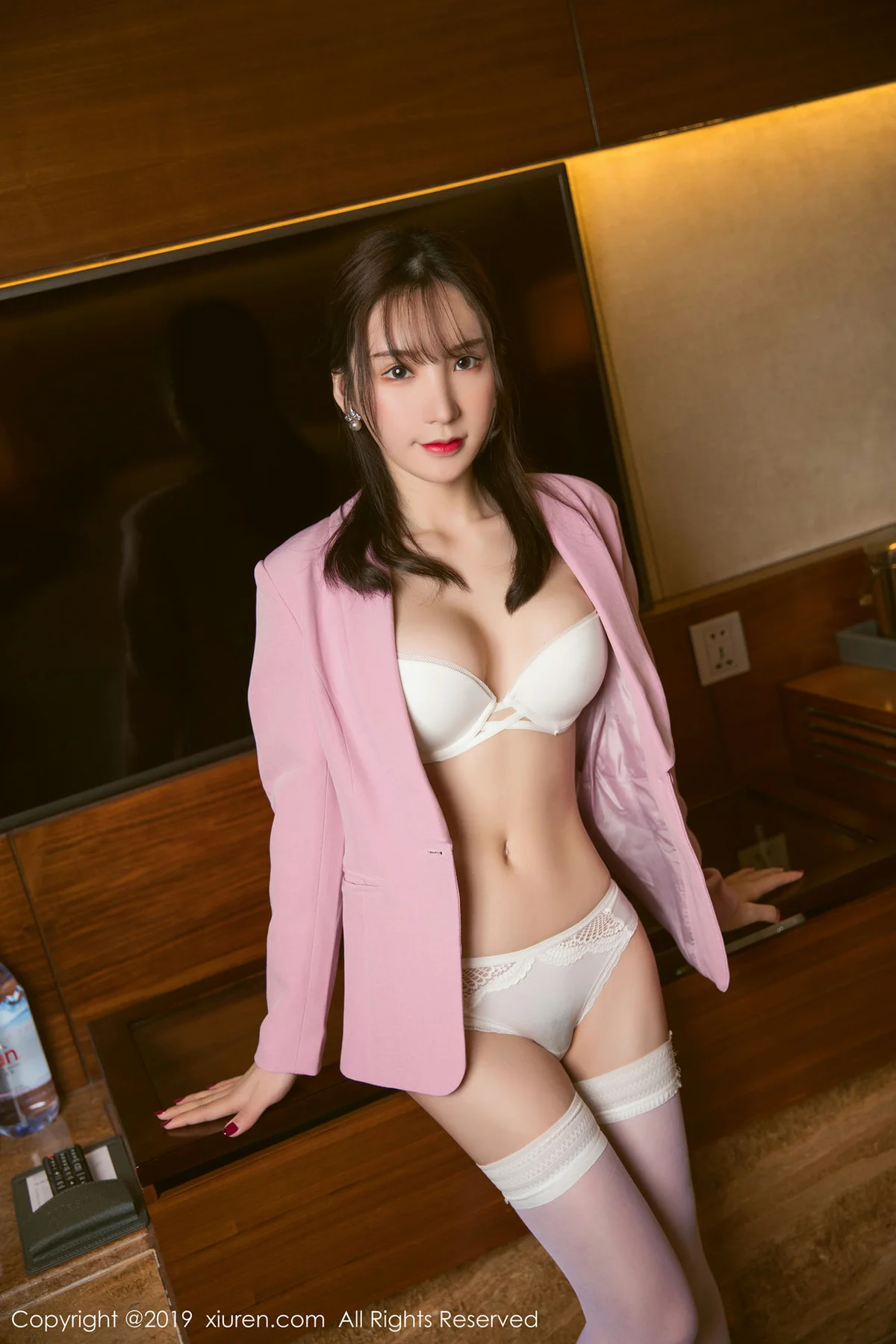 XiuRen 秀人 No.1391 周于希 长腿ol丝袜制服办公 - 35